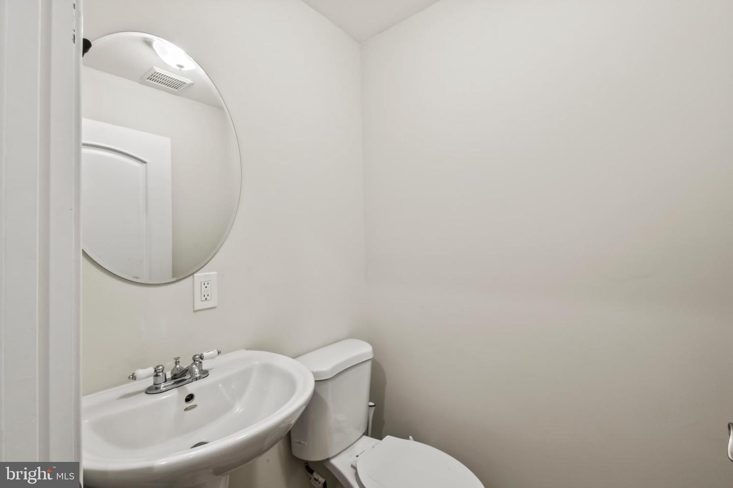 10268 JOHN MARSHALL HWY, DELAPLANE, Virginia 20144, 4 Bedrooms Bedrooms, ,3 BathroomsBathrooms,Residential,For sale,10268 JOHN MARSHALL HWY,VAFQ2018192 MLS # VAFQ2018192