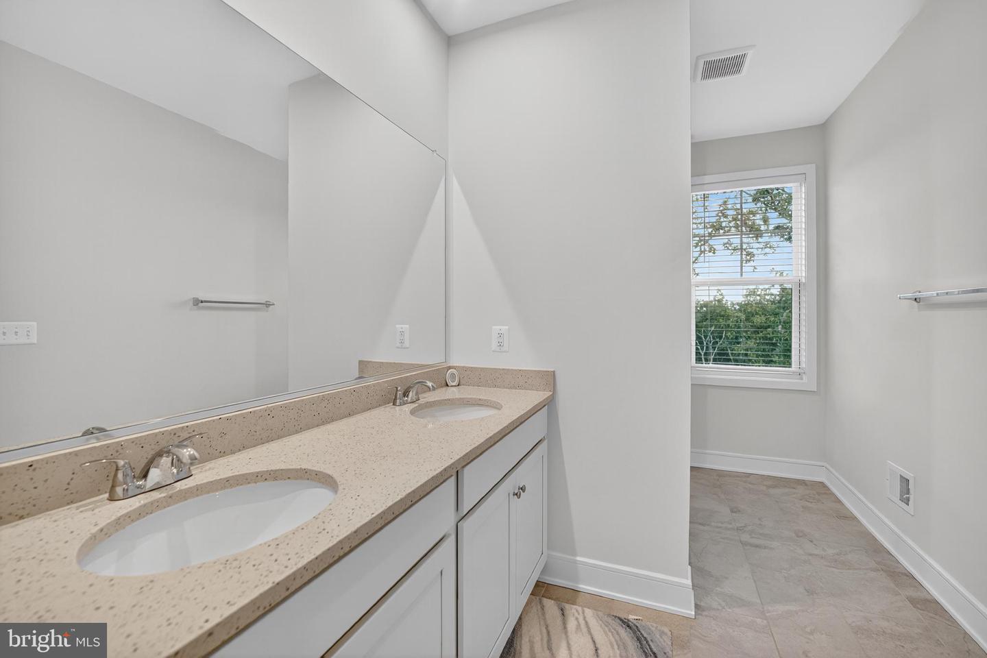 153 LEATHER FLOWER DR, LAKE FREDERICK, Virginia 22630, 4 Bedrooms Bedrooms, ,3 BathroomsBathrooms,Residential,For sale,153 LEATHER FLOWER DR,VAFV2036644 MLS # VAFV2036644