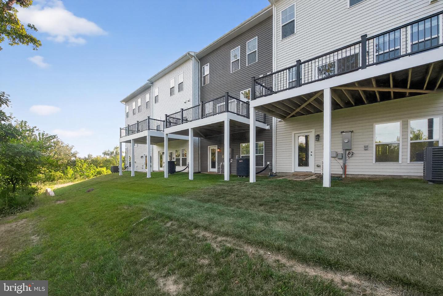 153 LEATHER FLOWER DR, LAKE FREDERICK, Virginia 22630, 4 Bedrooms Bedrooms, ,3 BathroomsBathrooms,Residential,For sale,153 LEATHER FLOWER DR,VAFV2036644 MLS # VAFV2036644