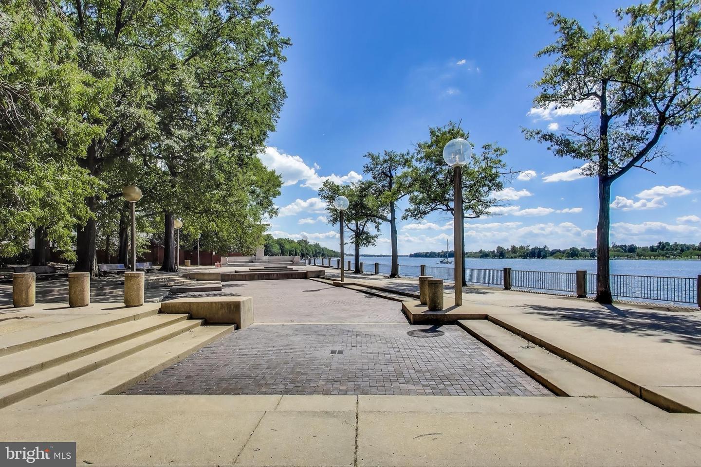 1435 4TH ST SW #B609, WASHINGTON, District Of Columbia 20024, 1 Bedroom Bedrooms, 2 Rooms Rooms,1 BathroomBathrooms,Residential,For sale,1435 4TH ST SW #B609,DCDC2220528 MLS # DCDC2220528