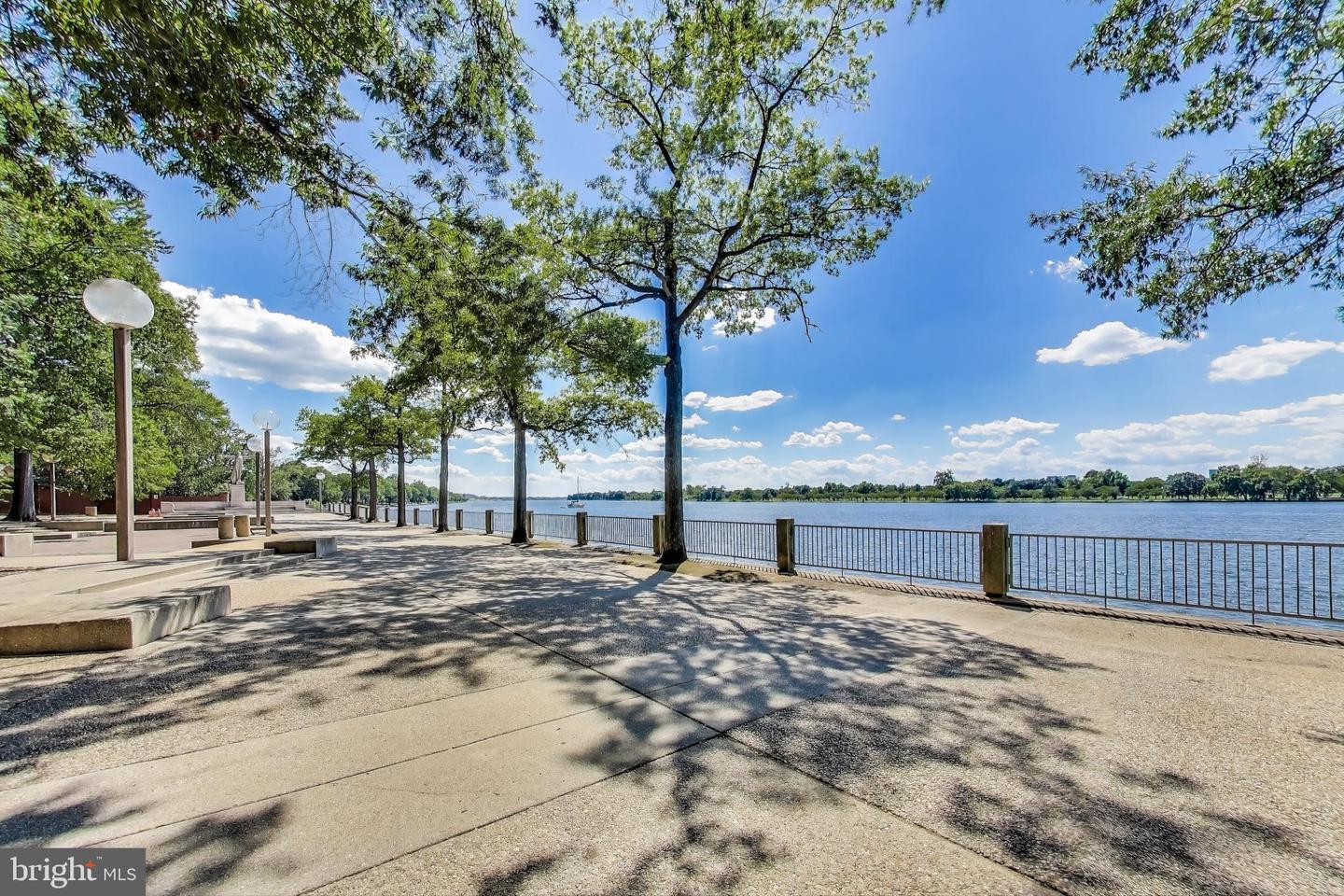 1435 4TH ST SW #B609, WASHINGTON, District Of Columbia 20024, 1 Bedroom Bedrooms, 2 Rooms Rooms,1 BathroomBathrooms,Residential,For sale,1435 4TH ST SW #B609,DCDC2220528 MLS # DCDC2220528