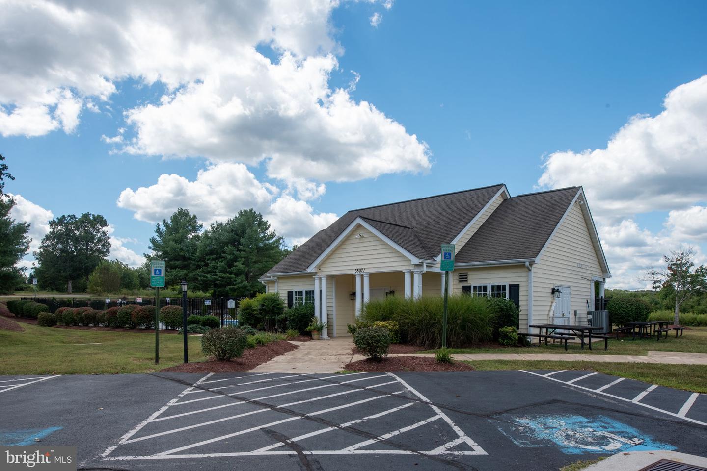 2011 CHESTERFIELD RD, LOCUST GROVE, Virginia 22508, 4 Bedrooms Bedrooms, ,3 BathroomsBathrooms,Residential,For sale,2011 CHESTERFIELD RD,VAOR2010680 MLS # VAOR2010680