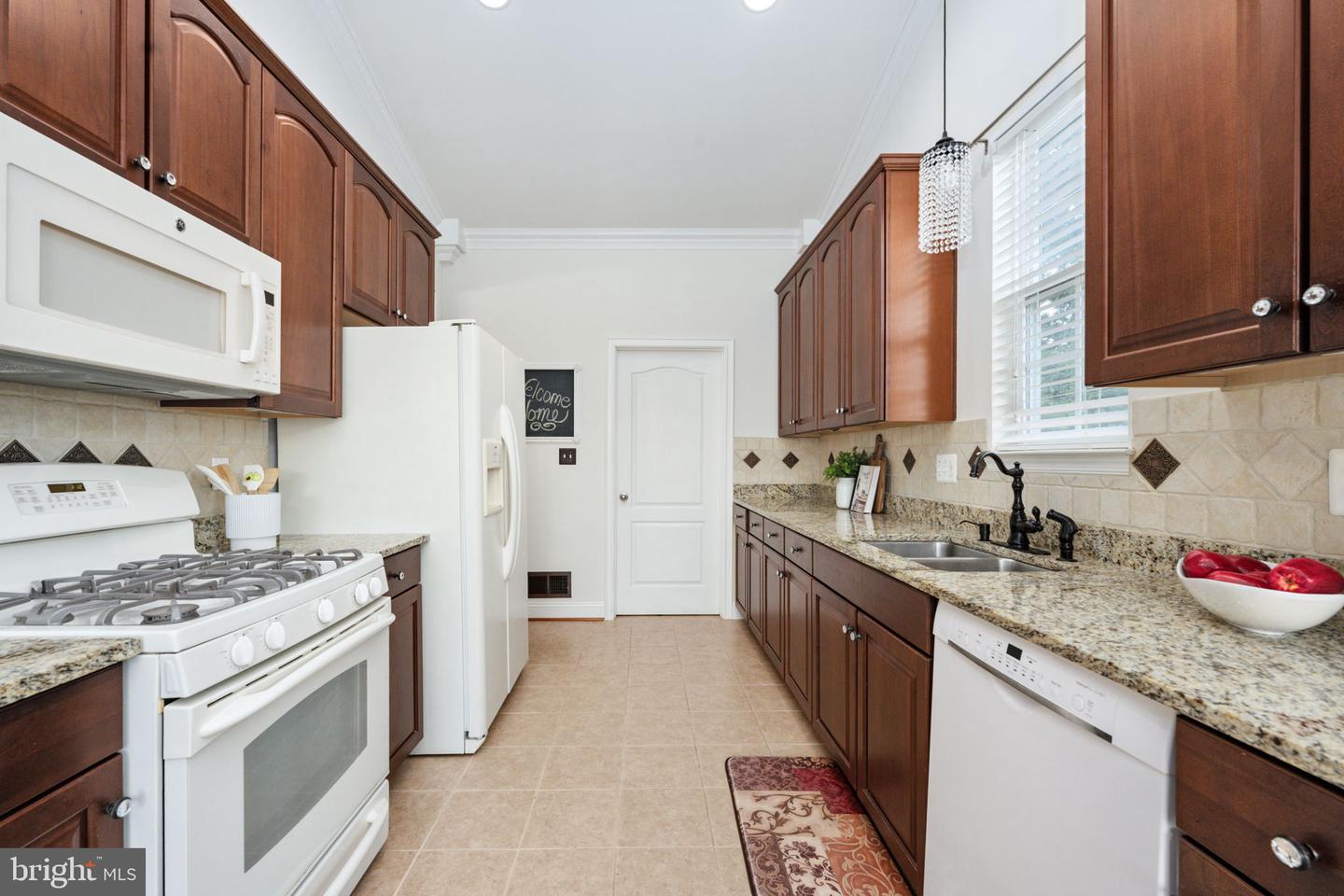 2011 CHESTERFIELD RD, LOCUST GROVE, Virginia 22508, 4 Bedrooms Bedrooms, ,3 BathroomsBathrooms,Residential,For sale,2011 CHESTERFIELD RD,VAOR2010680 MLS # VAOR2010680