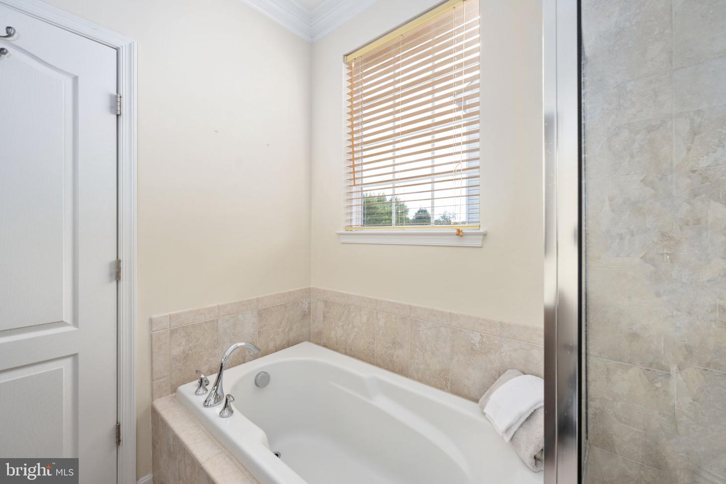 2011 CHESTERFIELD RD, LOCUST GROVE, Virginia 22508, 4 Bedrooms Bedrooms, ,3 BathroomsBathrooms,Residential,For sale,2011 CHESTERFIELD RD,VAOR2010680 MLS # VAOR2010680