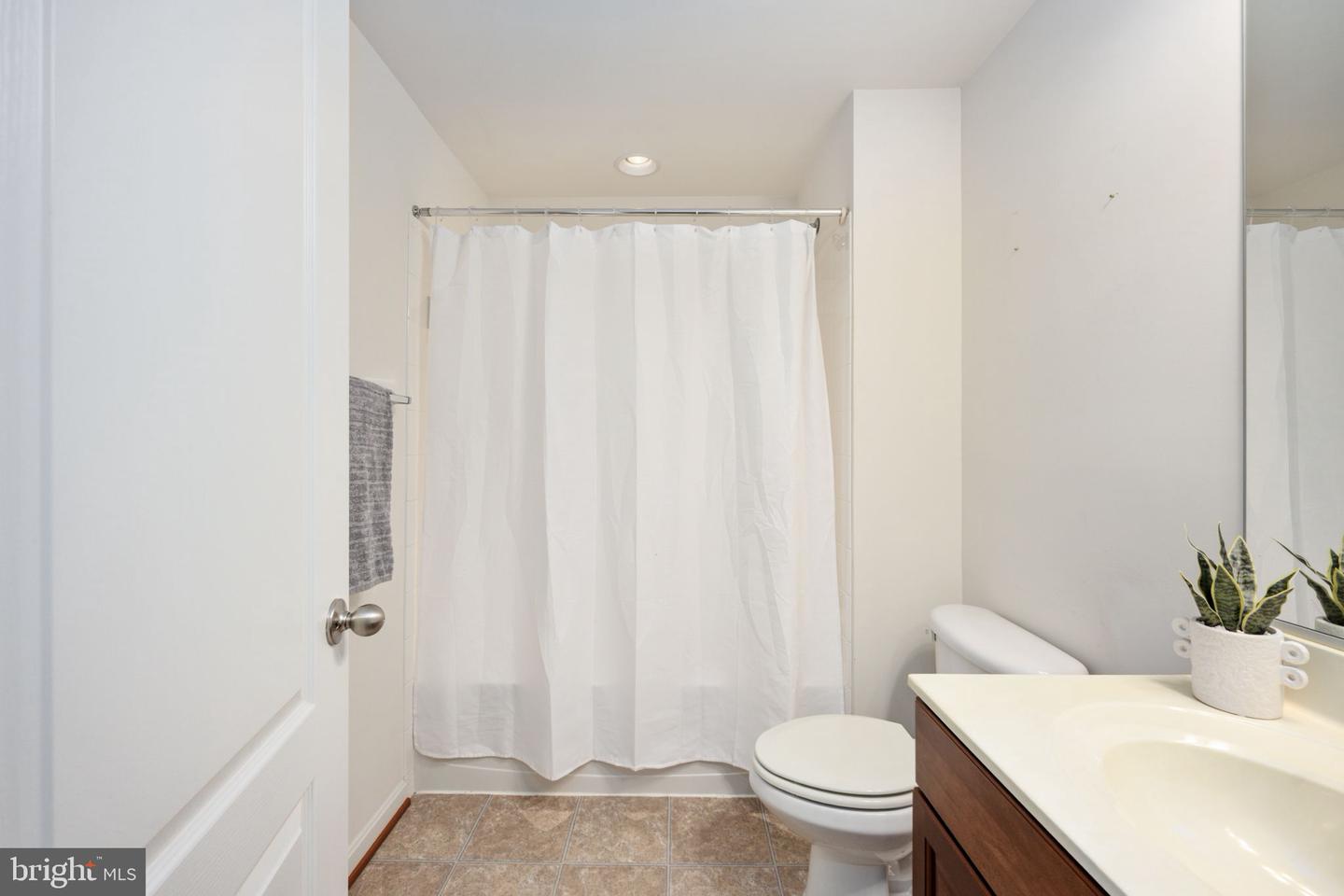2011 CHESTERFIELD RD, LOCUST GROVE, Virginia 22508, 4 Bedrooms Bedrooms, ,3 BathroomsBathrooms,Residential,For sale,2011 CHESTERFIELD RD,VAOR2010680 MLS # VAOR2010680