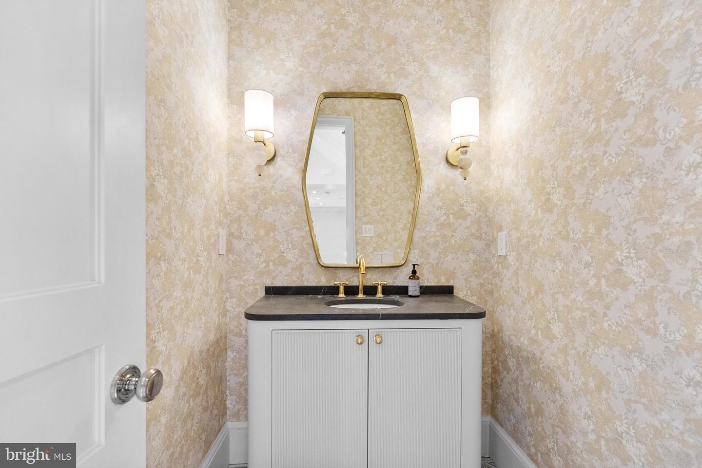 1524 33RD ST NW, WASHINGTON, District Of Columbia 20007, 6 Bedrooms Bedrooms, ,6 BathroomsBathrooms,Residential,For sale,1524 33RD ST NW,DCDC2220696 MLS # DCDC2220696