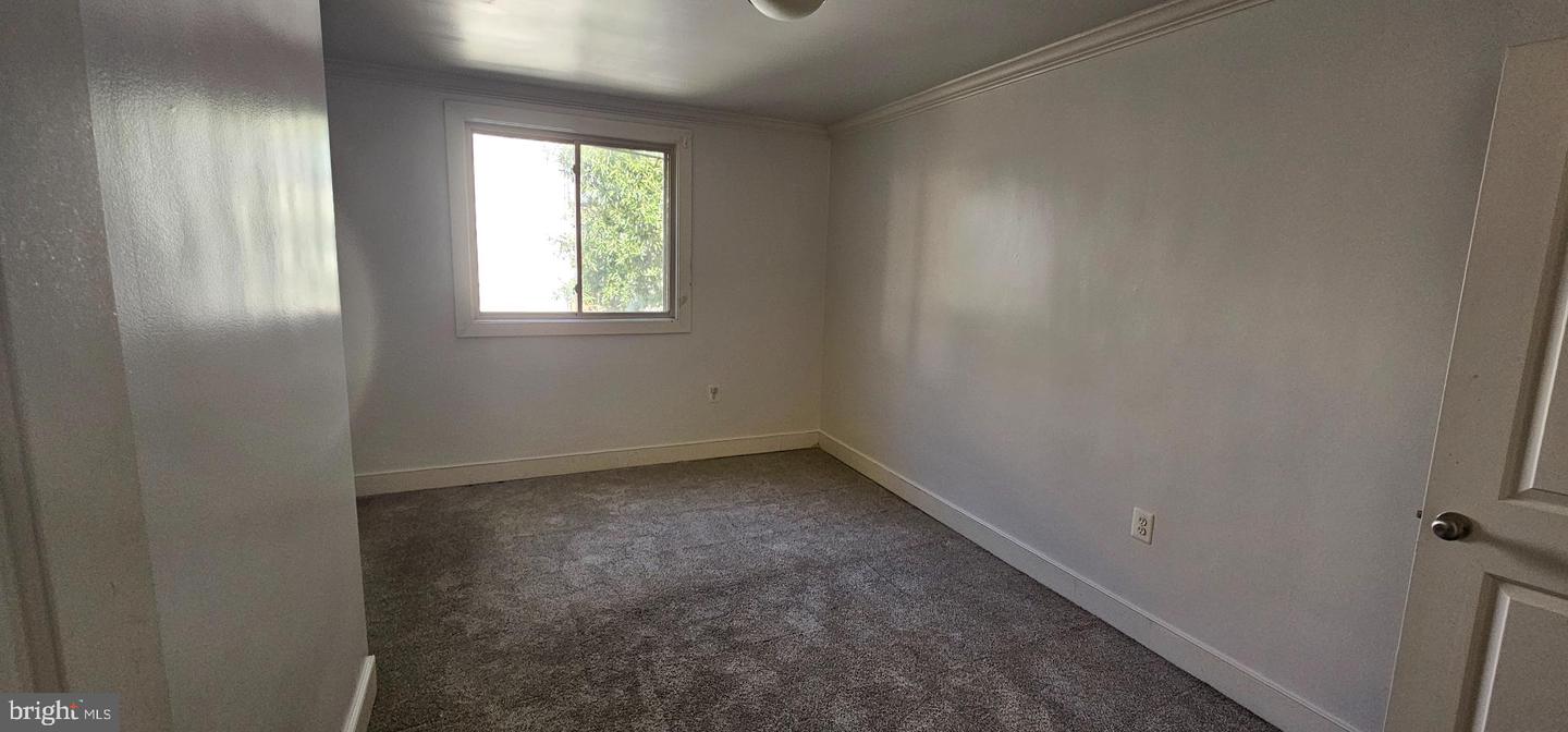 2844 HARTFORD ST SE #301, WASHINGTON, District Of Columbia 20020, 2 Bedrooms Bedrooms, 3 Rooms Rooms,1 BathroomBathrooms,Residential,For sale,2844 HARTFORD ST SE #301,DCDC2220726 MLS # DCDC2220726