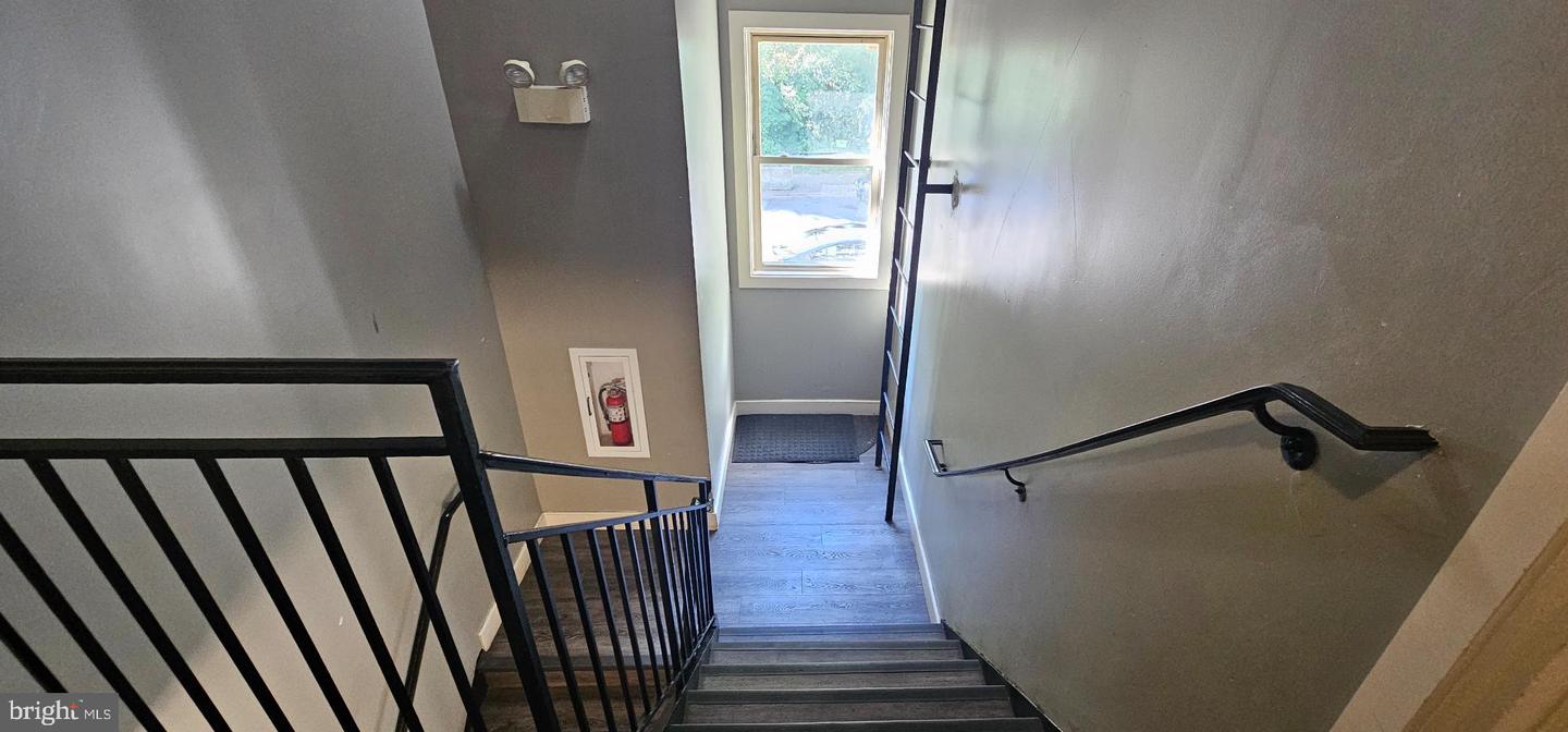 2844 HARTFORD ST SE #301, WASHINGTON, District Of Columbia 20020, 2 Bedrooms Bedrooms, 3 Rooms Rooms,1 BathroomBathrooms,Residential,For sale,2844 HARTFORD ST SE #301,DCDC2220726 MLS # DCDC2220726