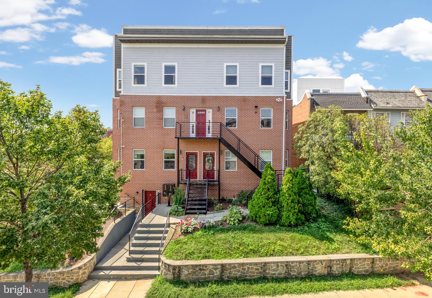 233 S ST NE #4, WASHINGTON, District Of Columbia 20002, 2 Bedrooms Bedrooms, ,2 BathroomsBathrooms,Residential,For sale,233 S ST NE #4,DCDC2220752 MLS # DCDC2220752