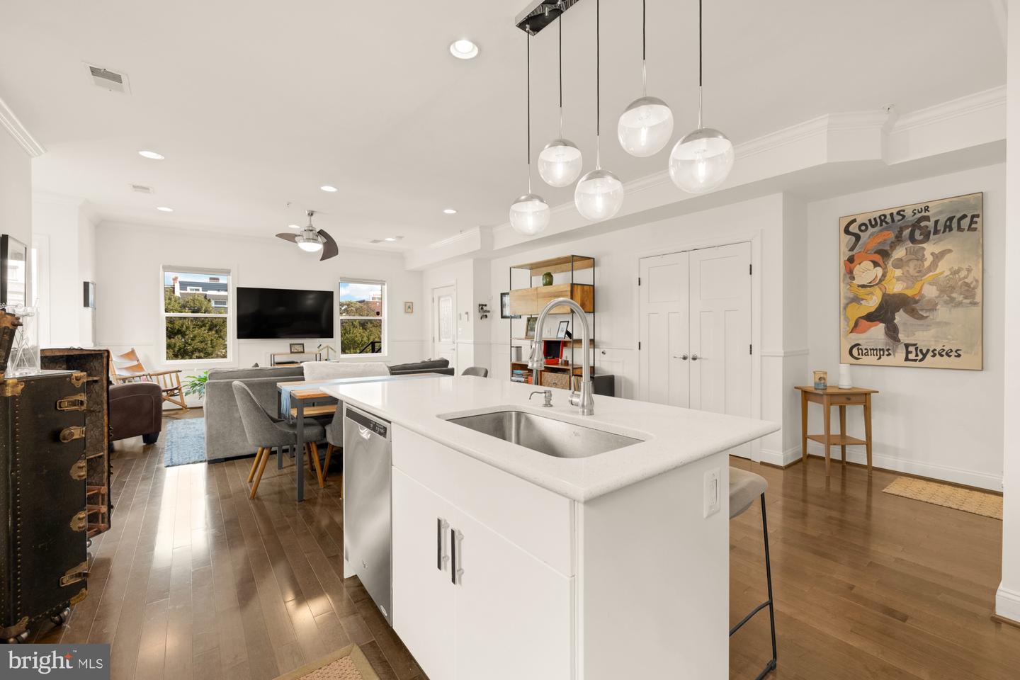 233 S ST NE #4, WASHINGTON, District Of Columbia 20002, 2 Bedrooms Bedrooms, ,2 BathroomsBathrooms,Residential,For sale,233 S ST NE #4,DCDC2220752 MLS # DCDC2220752