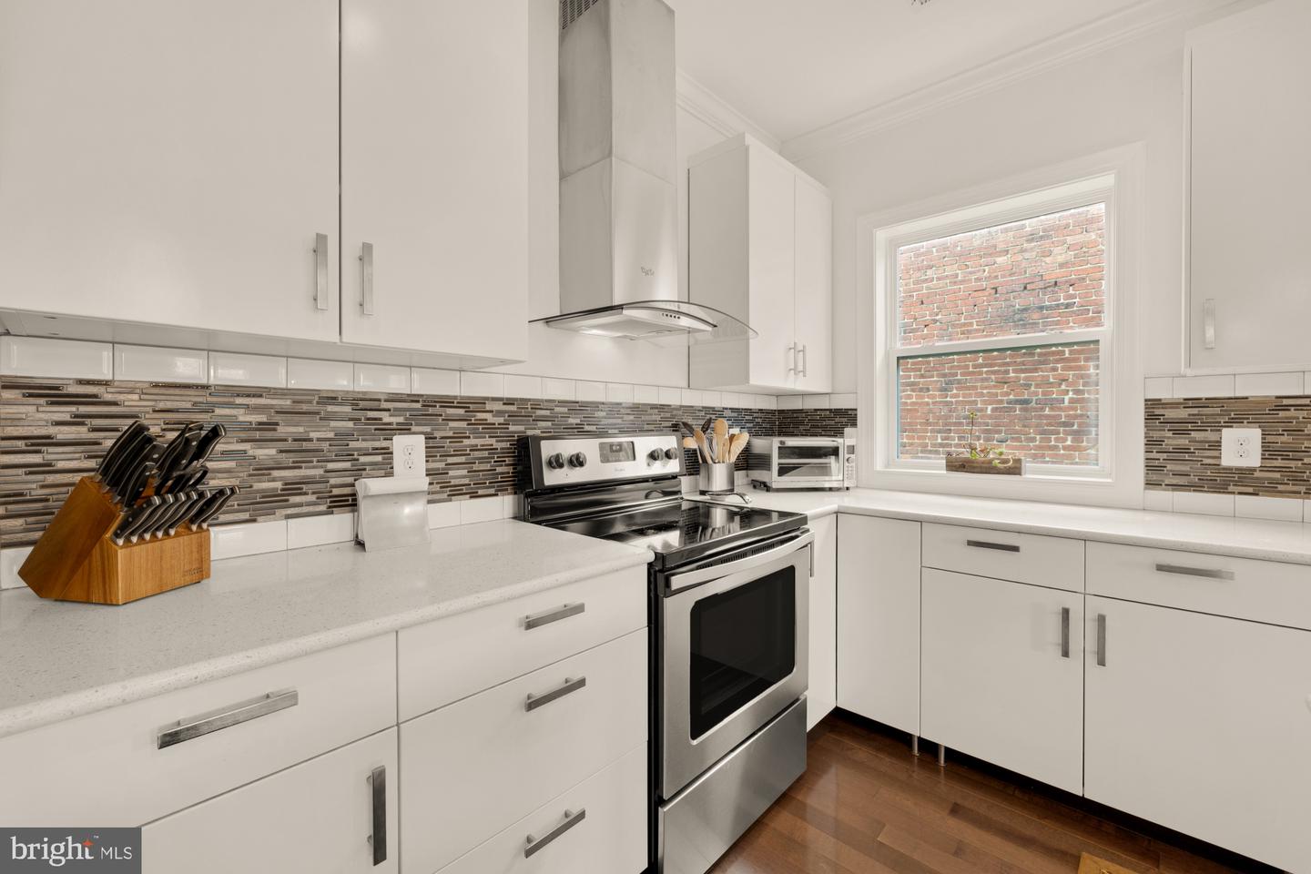 233 S ST NE #4, WASHINGTON, District Of Columbia 20002, 2 Bedrooms Bedrooms, ,2 BathroomsBathrooms,Residential,For sale,233 S ST NE #4,DCDC2220752 MLS # DCDC2220752