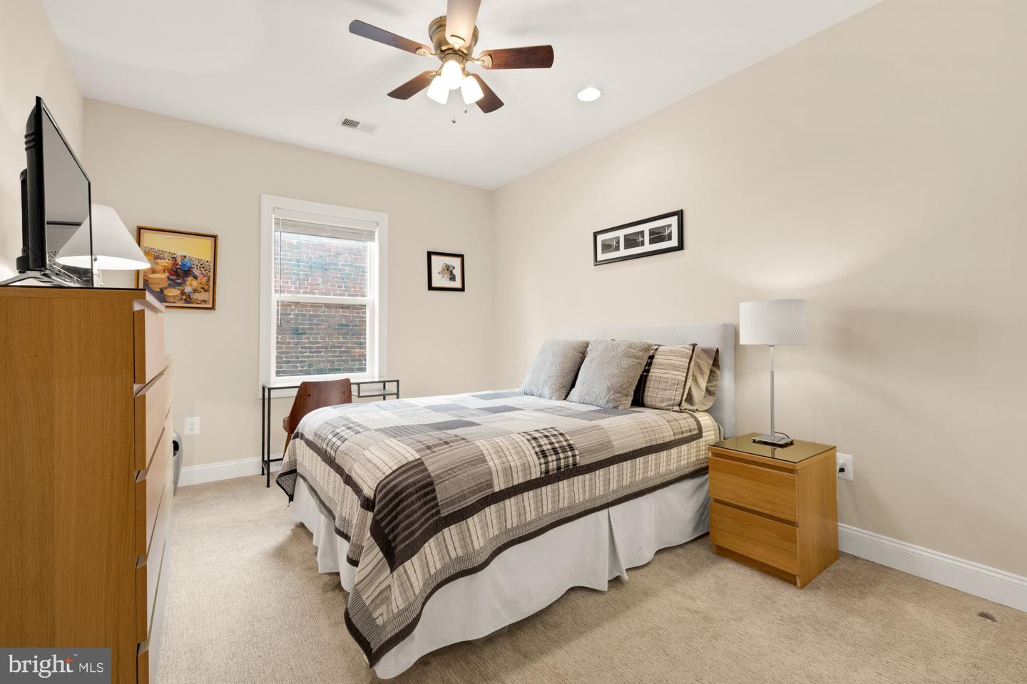 233 S ST NE #4, WASHINGTON, District Of Columbia 20002, 2 Bedrooms Bedrooms, ,2 BathroomsBathrooms,Residential,For sale,233 S ST NE #4,DCDC2220752 MLS # DCDC2220752