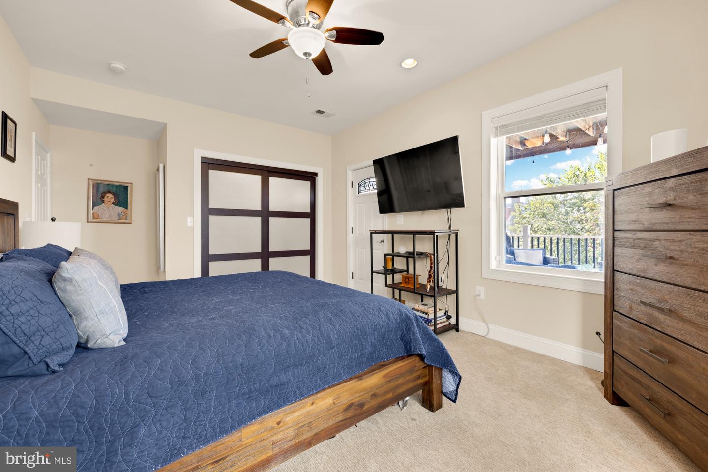 233 S ST NE #4, WASHINGTON, District Of Columbia 20002, 2 Bedrooms Bedrooms, ,2 BathroomsBathrooms,Residential,For sale,233 S ST NE #4,DCDC2220752 MLS # DCDC2220752