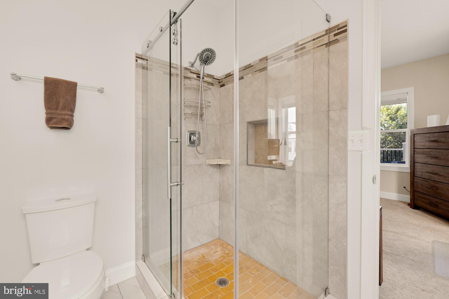 233 S ST NE #4, WASHINGTON, District Of Columbia 20002, 2 Bedrooms Bedrooms, ,2 BathroomsBathrooms,Residential,For sale,233 S ST NE #4,DCDC2220752 MLS # DCDC2220752