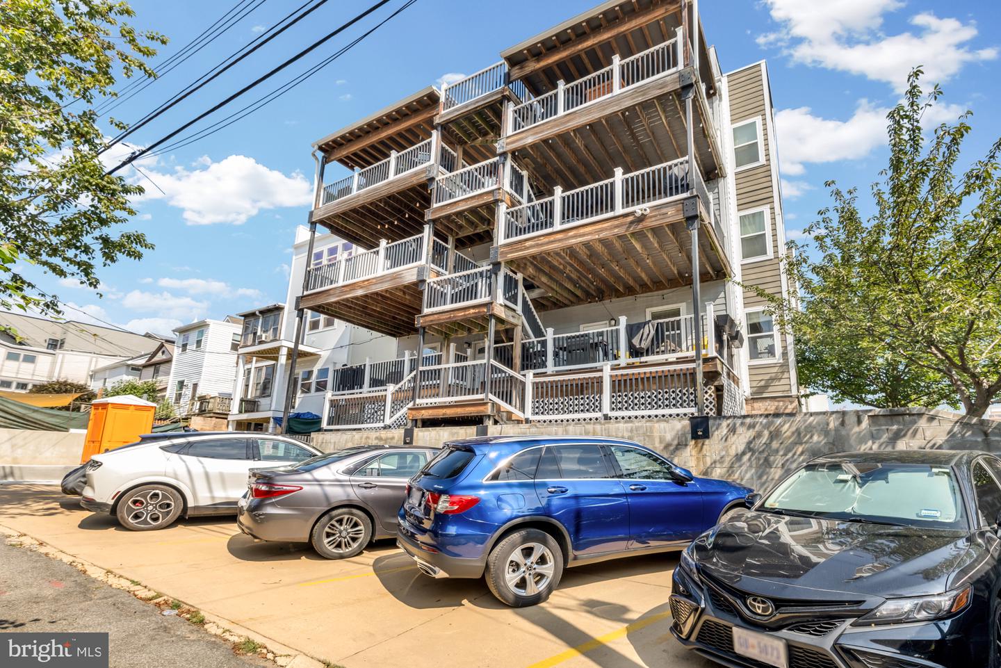 233 S ST NE #4, WASHINGTON, District Of Columbia 20002, 2 Bedrooms Bedrooms, ,2 BathroomsBathrooms,Residential,For sale,233 S ST NE #4,DCDC2220752 MLS # DCDC2220752