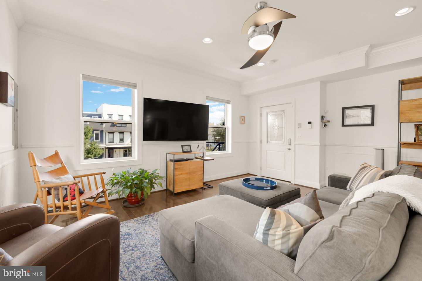233 S ST NE #4, WASHINGTON, District Of Columbia 20002, 2 Bedrooms Bedrooms, ,2 BathroomsBathrooms,Residential,For sale,233 S ST NE #4,DCDC2220752 MLS # DCDC2220752
