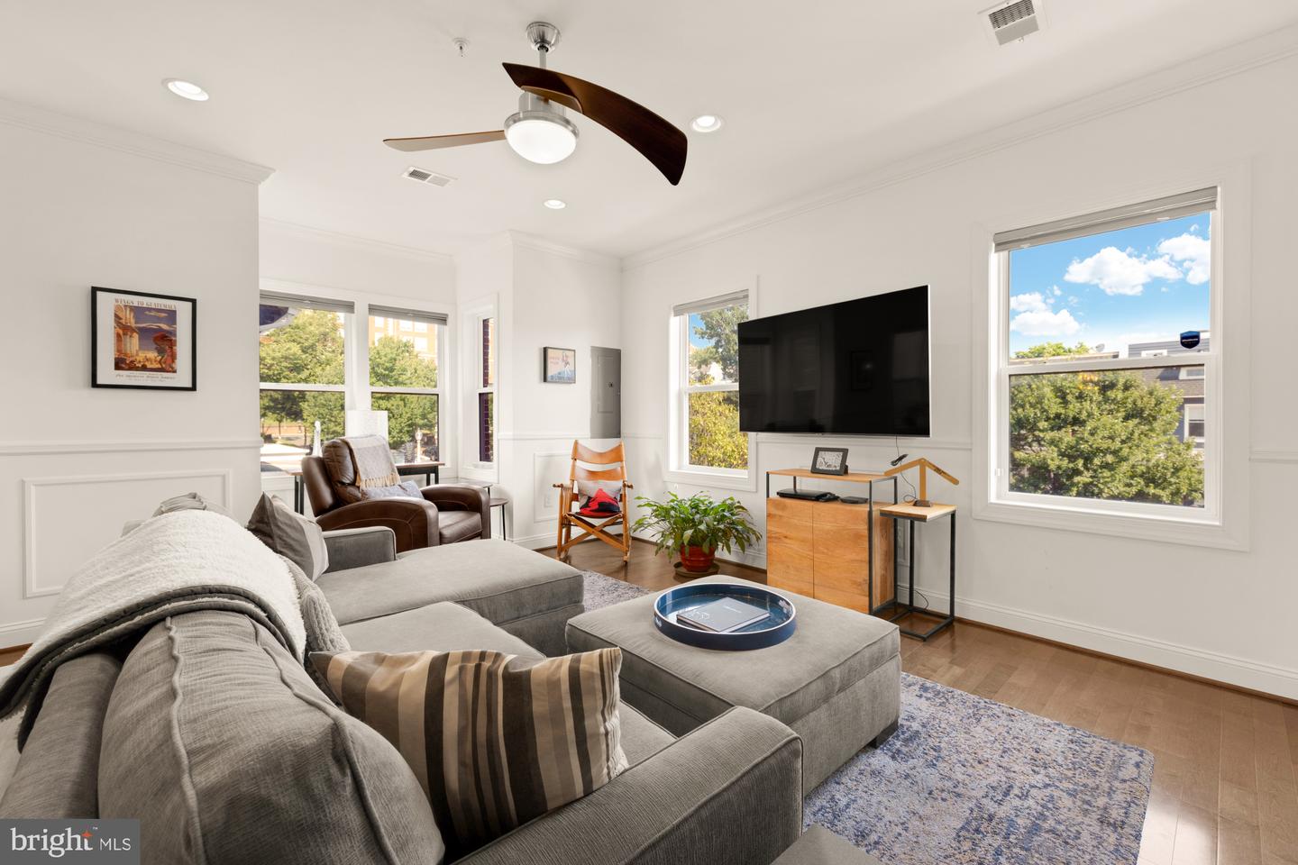 233 S ST NE #4, WASHINGTON, District Of Columbia 20002, 2 Bedrooms Bedrooms, ,2 BathroomsBathrooms,Residential,For sale,233 S ST NE #4,DCDC2220752 MLS # DCDC2220752