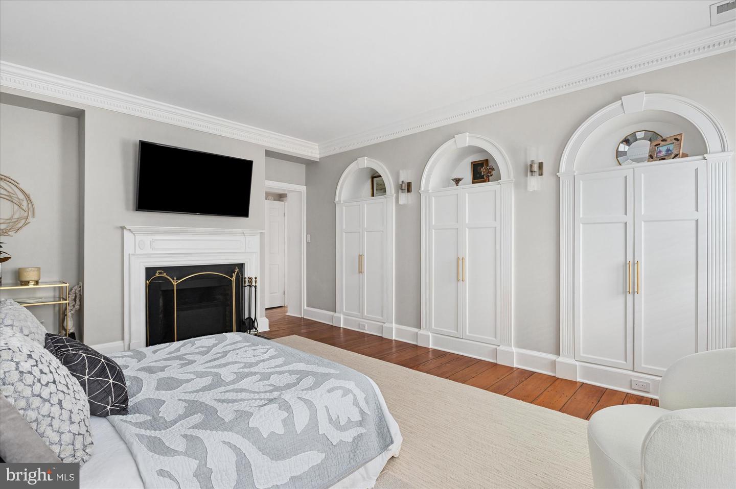 300 S COLUMBUS ST, ALEXANDRIA, Virginia 22314, 3 Bedrooms Bedrooms, 13 Rooms Rooms,3 BathroomsBathrooms,Residential,For sale,300 S COLUMBUS ST,VAAX2049368 MLS # VAAX2049368