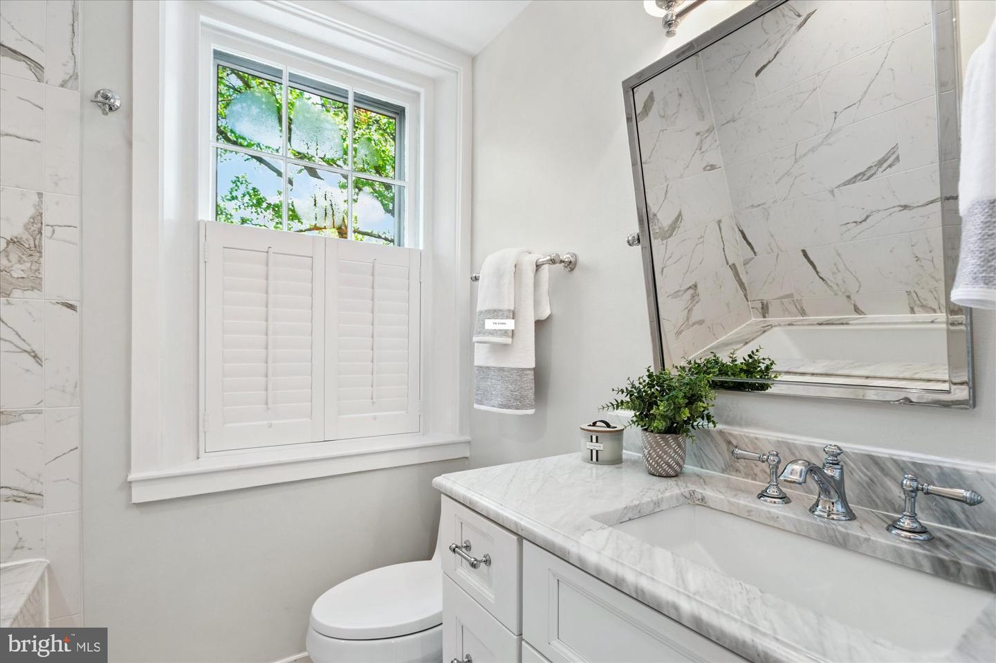300 S COLUMBUS ST, ALEXANDRIA, Virginia 22314, 3 Bedrooms Bedrooms, 13 Rooms Rooms,3 BathroomsBathrooms,Residential,For sale,300 S COLUMBUS ST,VAAX2049368 MLS # VAAX2049368