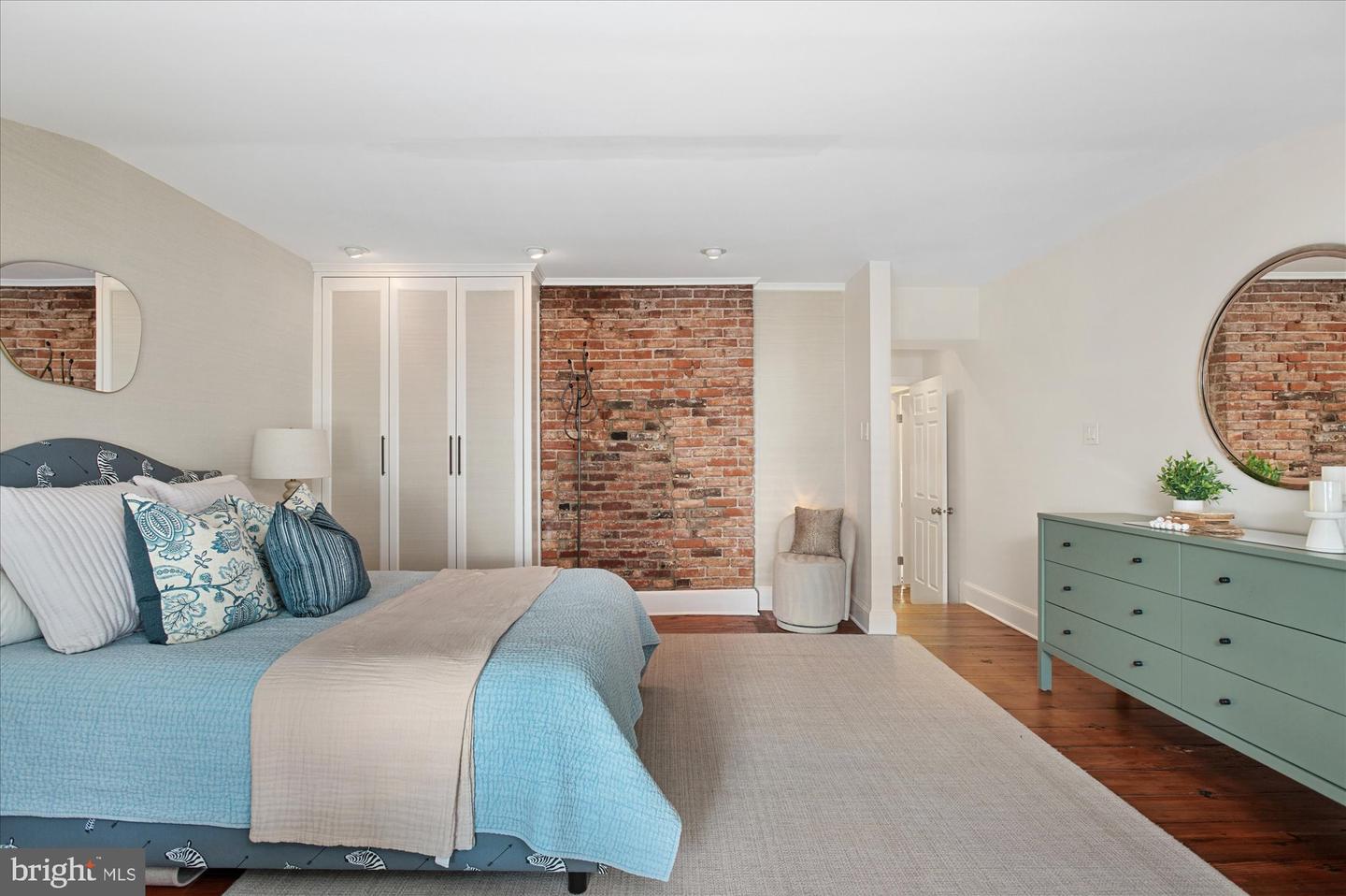300 S COLUMBUS ST, ALEXANDRIA, Virginia 22314, 3 Bedrooms Bedrooms, 13 Rooms Rooms,3 BathroomsBathrooms,Residential,For sale,300 S COLUMBUS ST,VAAX2049368 MLS # VAAX2049368