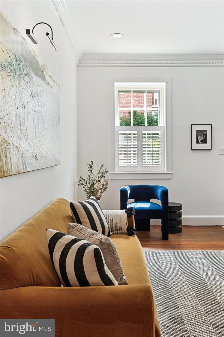 300 S COLUMBUS ST, ALEXANDRIA, Virginia 22314, 3 Bedrooms Bedrooms, 13 Rooms Rooms,3 BathroomsBathrooms,Residential,For sale,300 S COLUMBUS ST,VAAX2049368 MLS # VAAX2049368