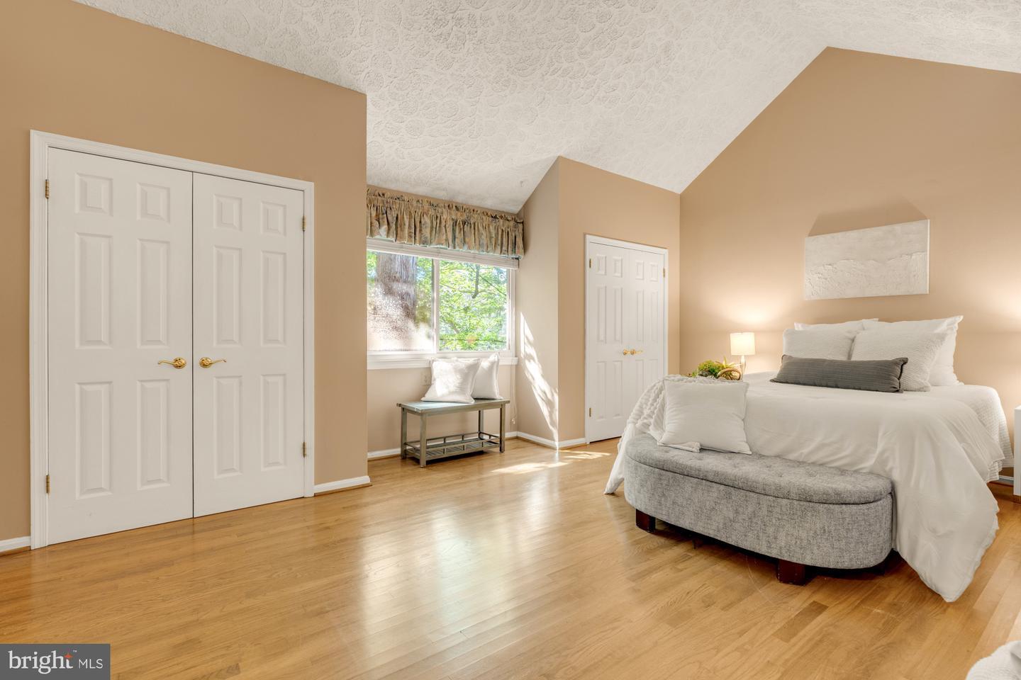 11203 SILVERLEAF DR, FAIRFAX STATION, Virginia 22039, 4 Bedrooms Bedrooms, ,2 BathroomsBathrooms,Residential,For sale,11203 SILVERLEAF DR,VAFX2265262 MLS # VAFX2265262