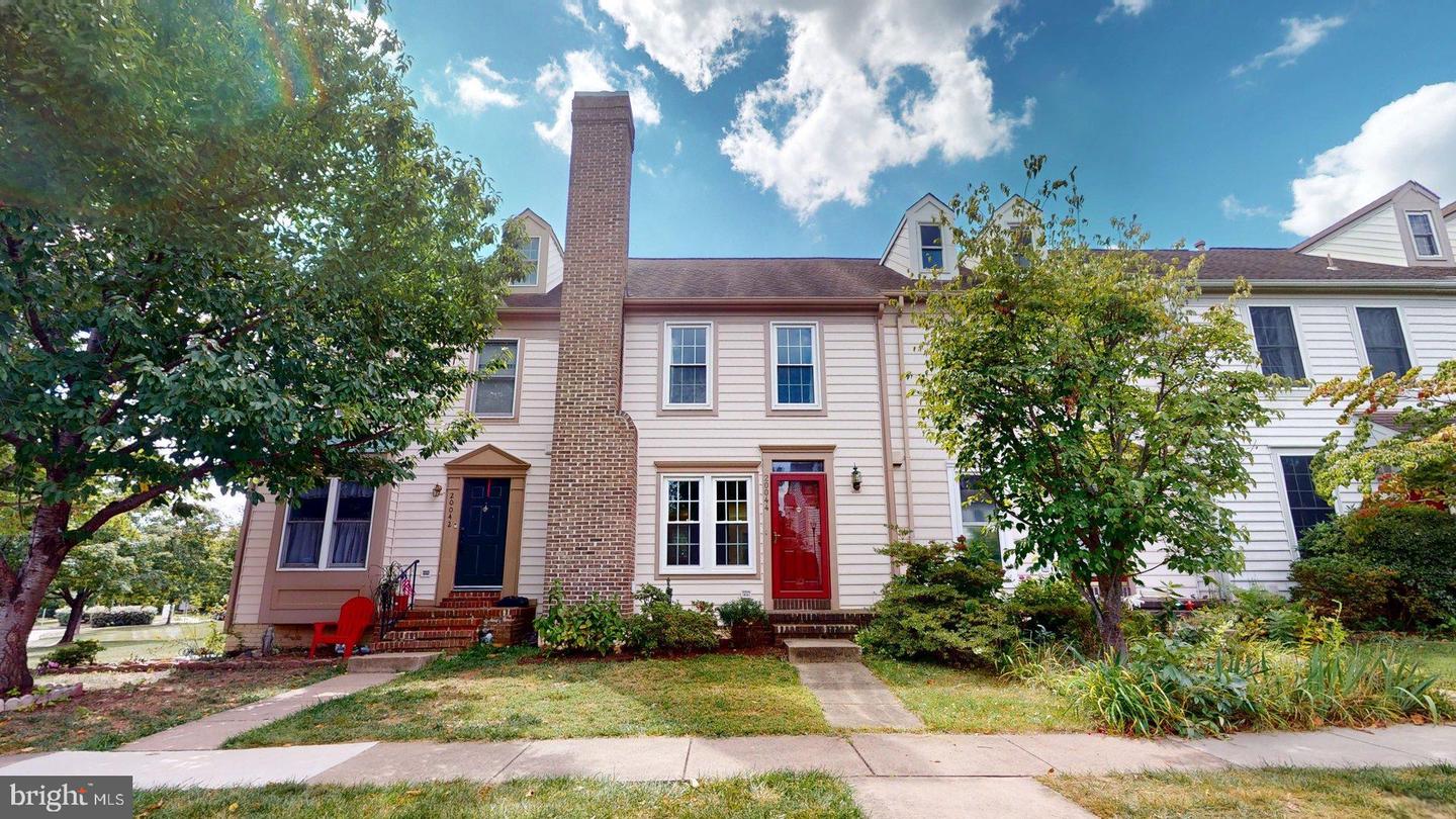 20044 CREW SQ, ASHBURN, Virginia 20147, 2 Bedrooms Bedrooms, 11 Rooms Rooms,2 BathroomsBathrooms,Residential,For sale,20044 CREW SQ,VALO2106266 MLS # VALO2106266