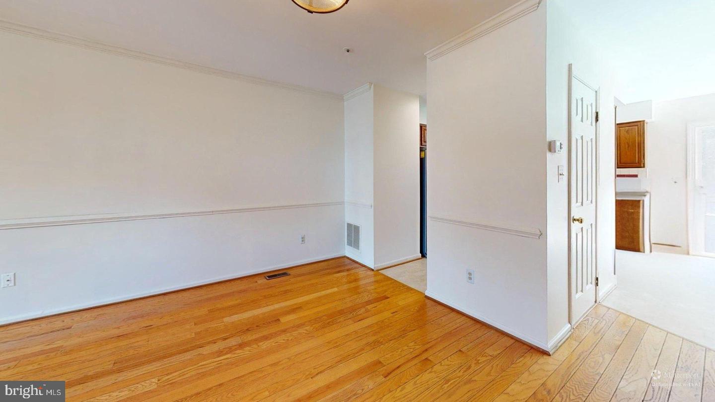 20044 CREW SQ, ASHBURN, Virginia 20147, 2 Bedrooms Bedrooms, 11 Rooms Rooms,2 BathroomsBathrooms,Residential,For sale,20044 CREW SQ,VALO2106266 MLS # VALO2106266