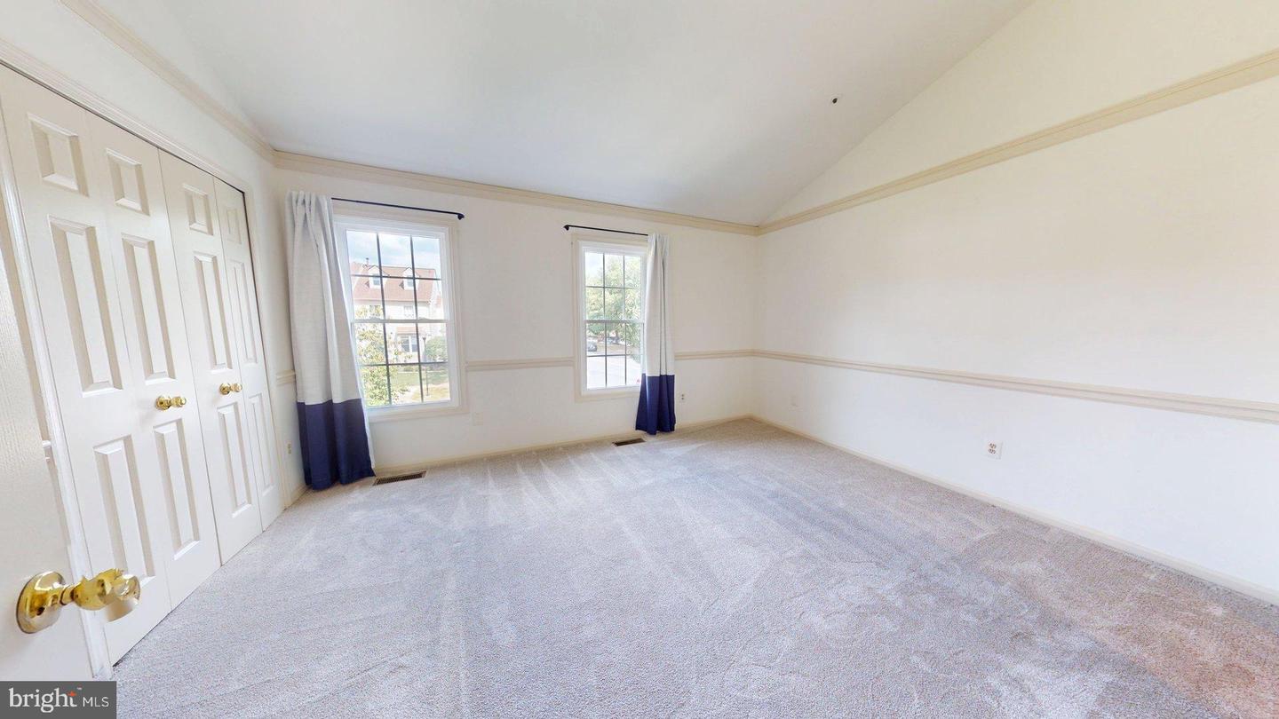 20044 CREW SQ, ASHBURN, Virginia 20147, 2 Bedrooms Bedrooms, 11 Rooms Rooms,2 BathroomsBathrooms,Residential,For sale,20044 CREW SQ,VALO2106266 MLS # VALO2106266