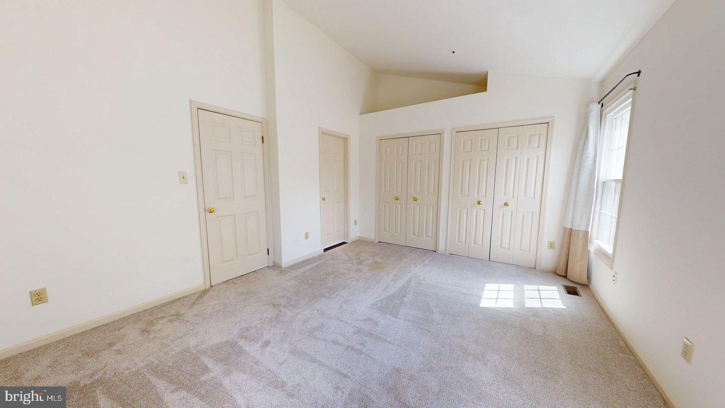 20044 CREW SQ, ASHBURN, Virginia 20147, 2 Bedrooms Bedrooms, 11 Rooms Rooms,2 BathroomsBathrooms,Residential,For sale,20044 CREW SQ,VALO2106266 MLS # VALO2106266