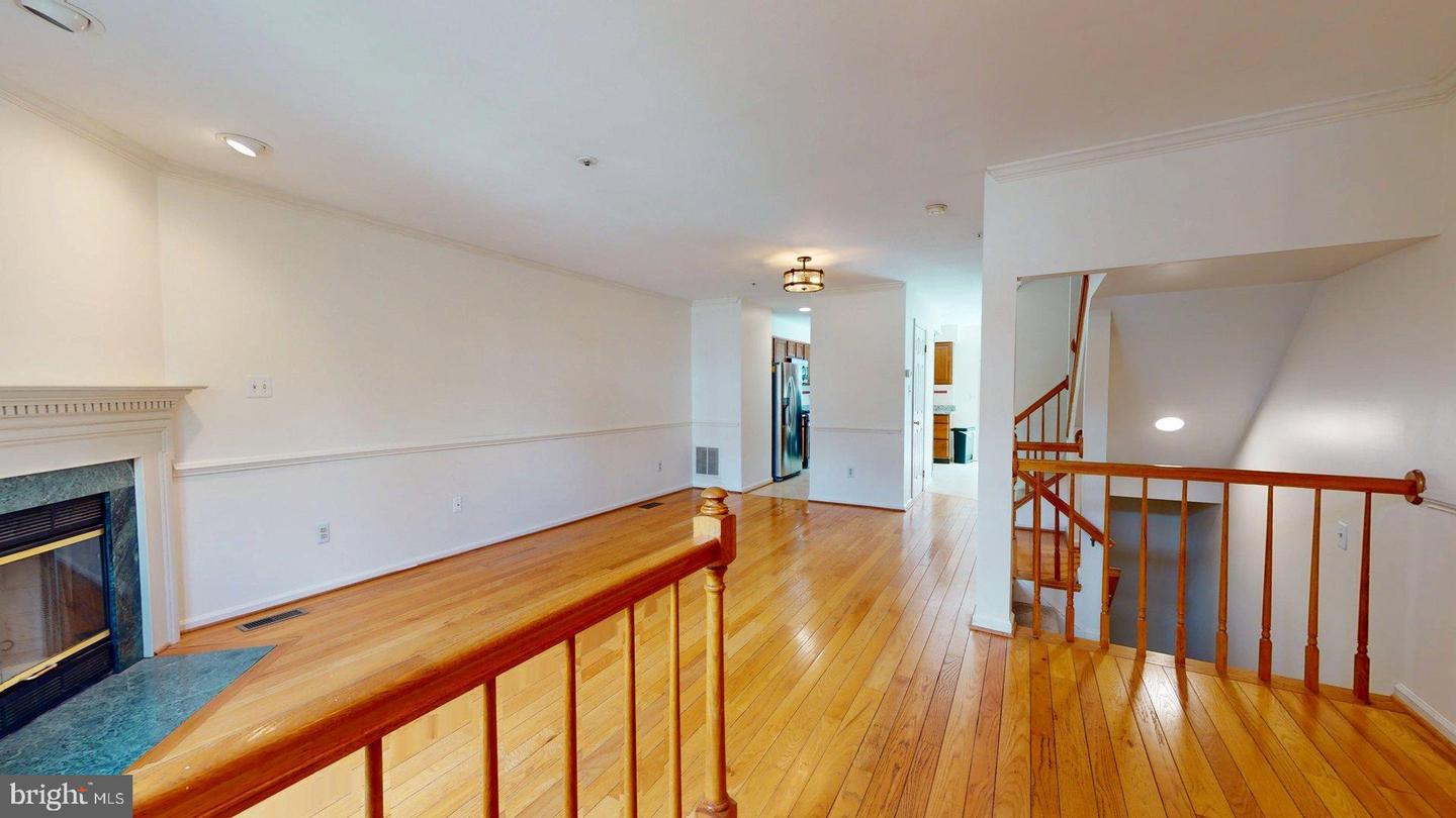 20044 CREW SQ, ASHBURN, Virginia 20147, 2 Bedrooms Bedrooms, 11 Rooms Rooms,2 BathroomsBathrooms,Residential,For sale,20044 CREW SQ,VALO2106266 MLS # VALO2106266