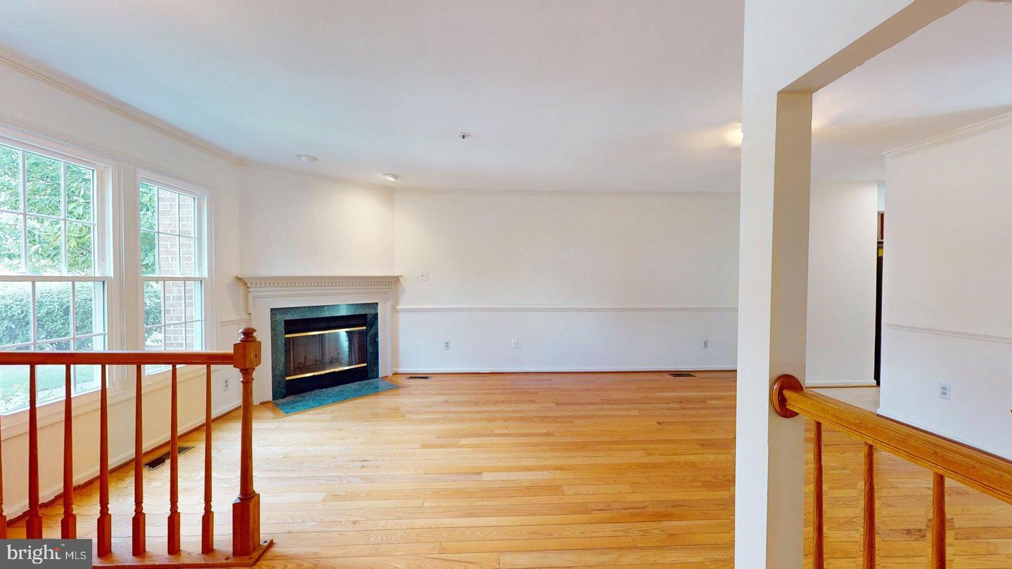 20044 CREW SQ, ASHBURN, Virginia 20147, 2 Bedrooms Bedrooms, 11 Rooms Rooms,2 BathroomsBathrooms,Residential,For sale,20044 CREW SQ,VALO2106266 MLS # VALO2106266
