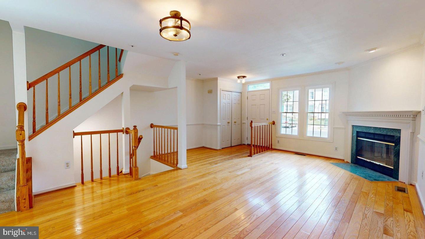 20044 CREW SQ, ASHBURN, Virginia 20147, 2 Bedrooms Bedrooms, 11 Rooms Rooms,2 BathroomsBathrooms,Residential,For sale,20044 CREW SQ,VALO2106266 MLS # VALO2106266