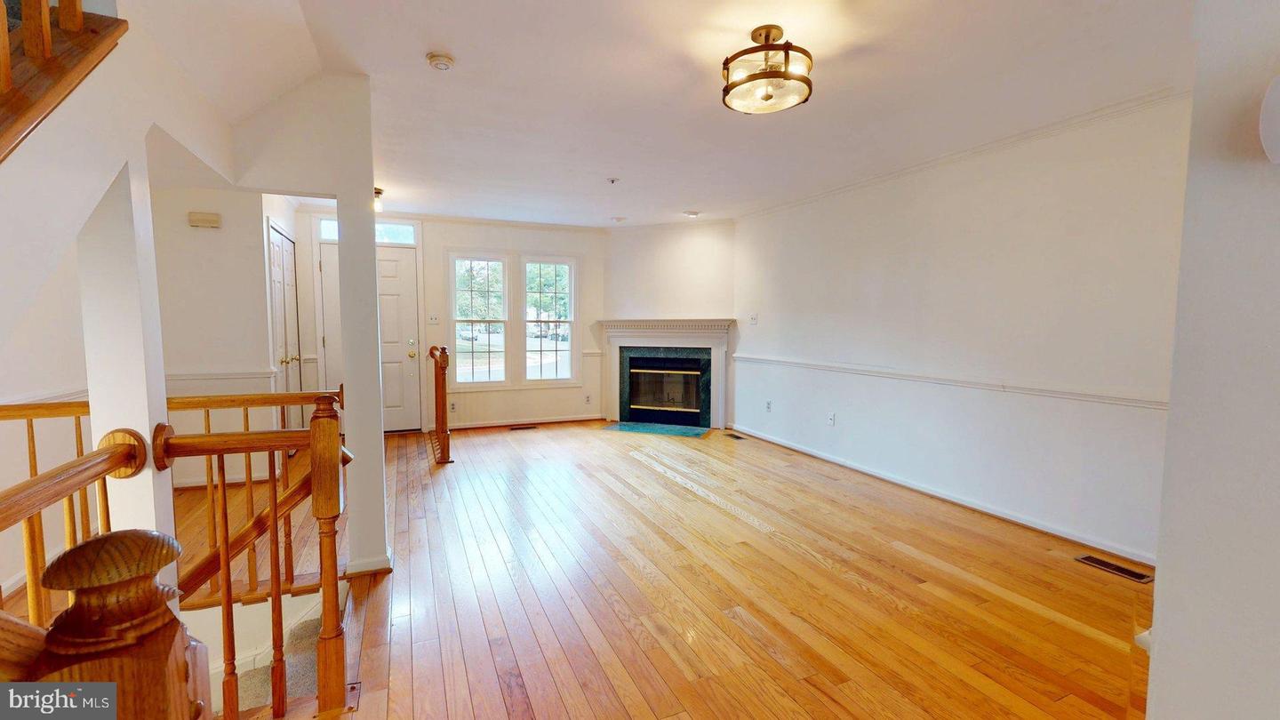 20044 CREW SQ, ASHBURN, Virginia 20147, 2 Bedrooms Bedrooms, 11 Rooms Rooms,2 BathroomsBathrooms,Residential,For sale,20044 CREW SQ,VALO2106266 MLS # VALO2106266