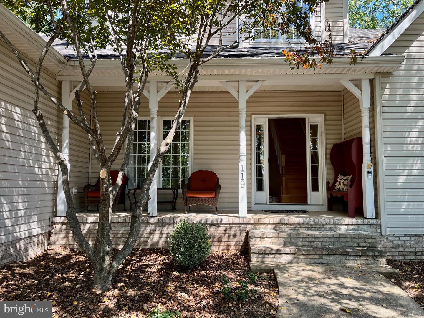119 LAKE SHORE DR, CROSS JUNCTION, Virginia 22625, 4 Bedrooms Bedrooms, ,3 BathroomsBathrooms,Residential,For sale,119 LAKE SHORE DR,VAFV2036650 MLS # VAFV2036650