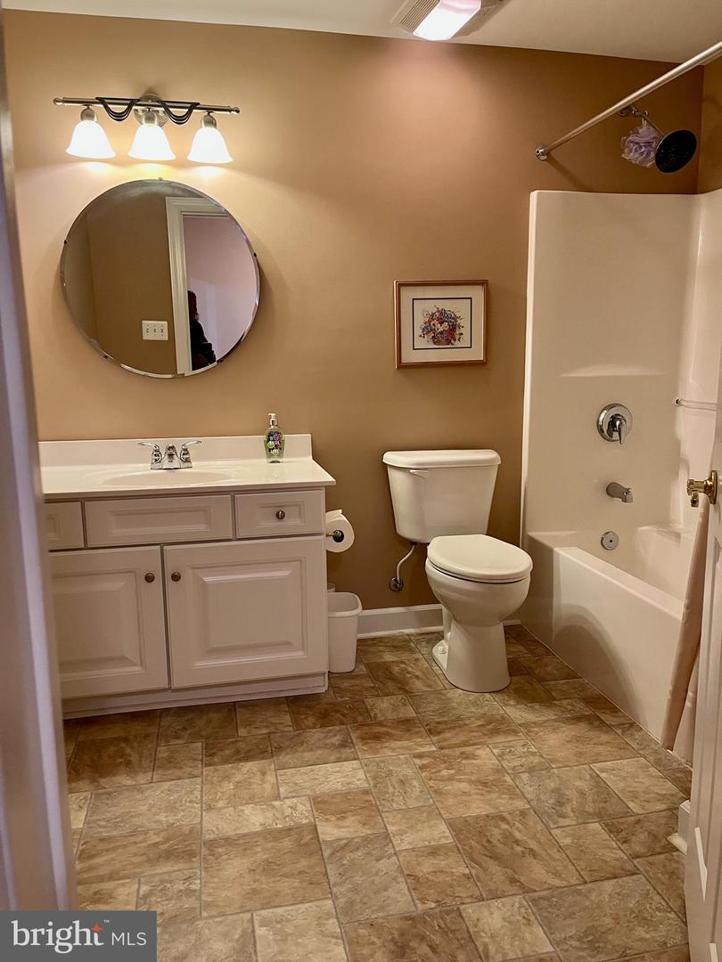119 LAKE SHORE DR, CROSS JUNCTION, Virginia 22625, 4 Bedrooms Bedrooms, ,3 BathroomsBathrooms,Residential,For sale,119 LAKE SHORE DR,VAFV2036650 MLS # VAFV2036650