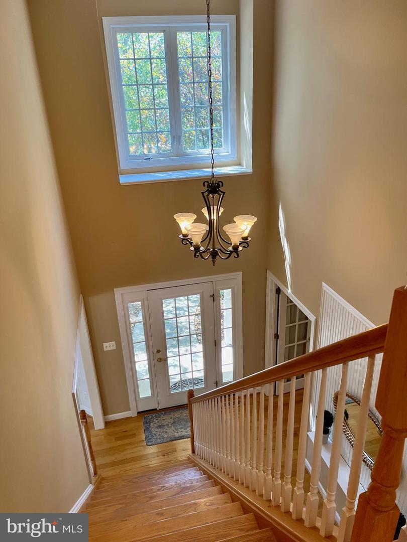 119 LAKE SHORE DR, CROSS JUNCTION, Virginia 22625, 4 Bedrooms Bedrooms, ,3 BathroomsBathrooms,Residential,For sale,119 LAKE SHORE DR,VAFV2036650 MLS # VAFV2036650