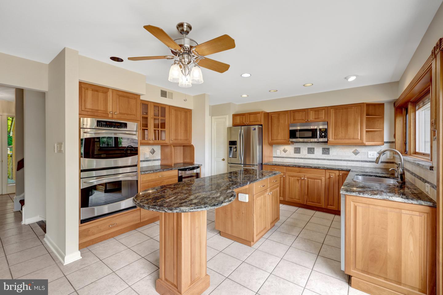 11088 GLADE CT, RESTON, Virginia 20191, 3 Bedrooms Bedrooms, 15 Rooms Rooms,3 BathroomsBathrooms,Residential,For sale,11088 GLADE CT,VAFX2265286 MLS # VAFX2265286