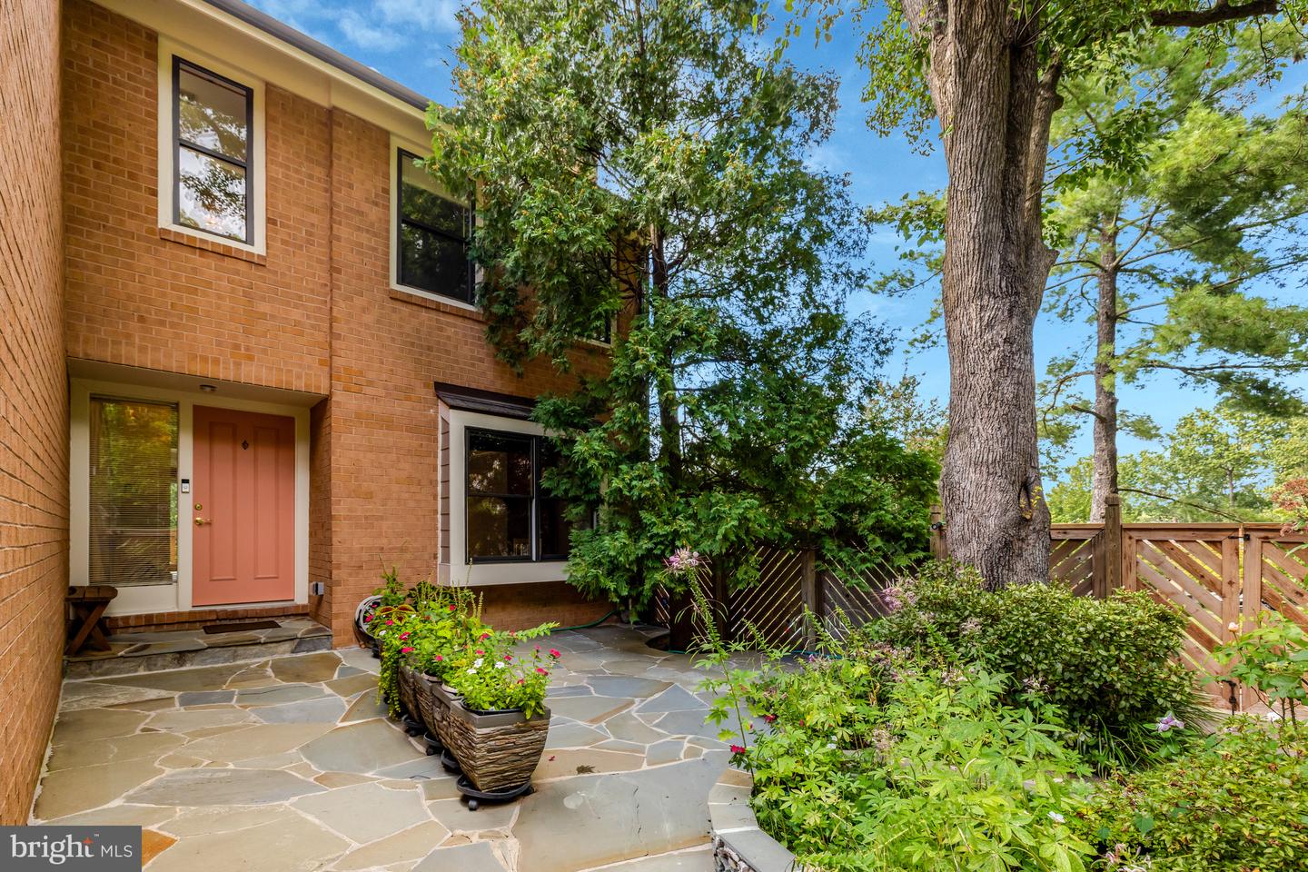 11088 GLADE CT, RESTON, Virginia 20191, 3 Bedrooms Bedrooms, 15 Rooms Rooms,3 BathroomsBathrooms,Residential,For sale,11088 GLADE CT,VAFX2265286 MLS # VAFX2265286