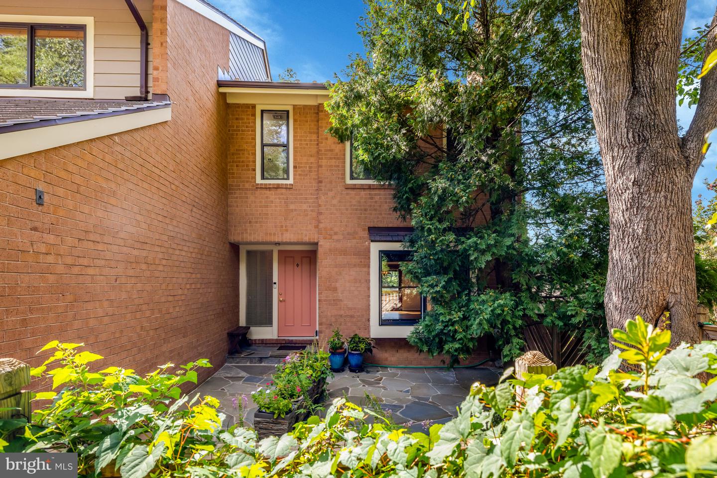 11088 GLADE CT, RESTON, Virginia 20191, 3 Bedrooms Bedrooms, 15 Rooms Rooms,3 BathroomsBathrooms,Residential,For sale,11088 GLADE CT,VAFX2265286 MLS # VAFX2265286