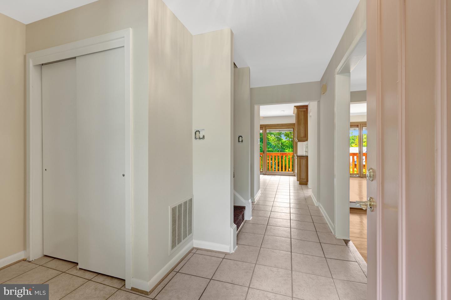 11088 GLADE CT, RESTON, Virginia 20191, 3 Bedrooms Bedrooms, 15 Rooms Rooms,3 BathroomsBathrooms,Residential,For sale,11088 GLADE CT,VAFX2265286 MLS # VAFX2265286
