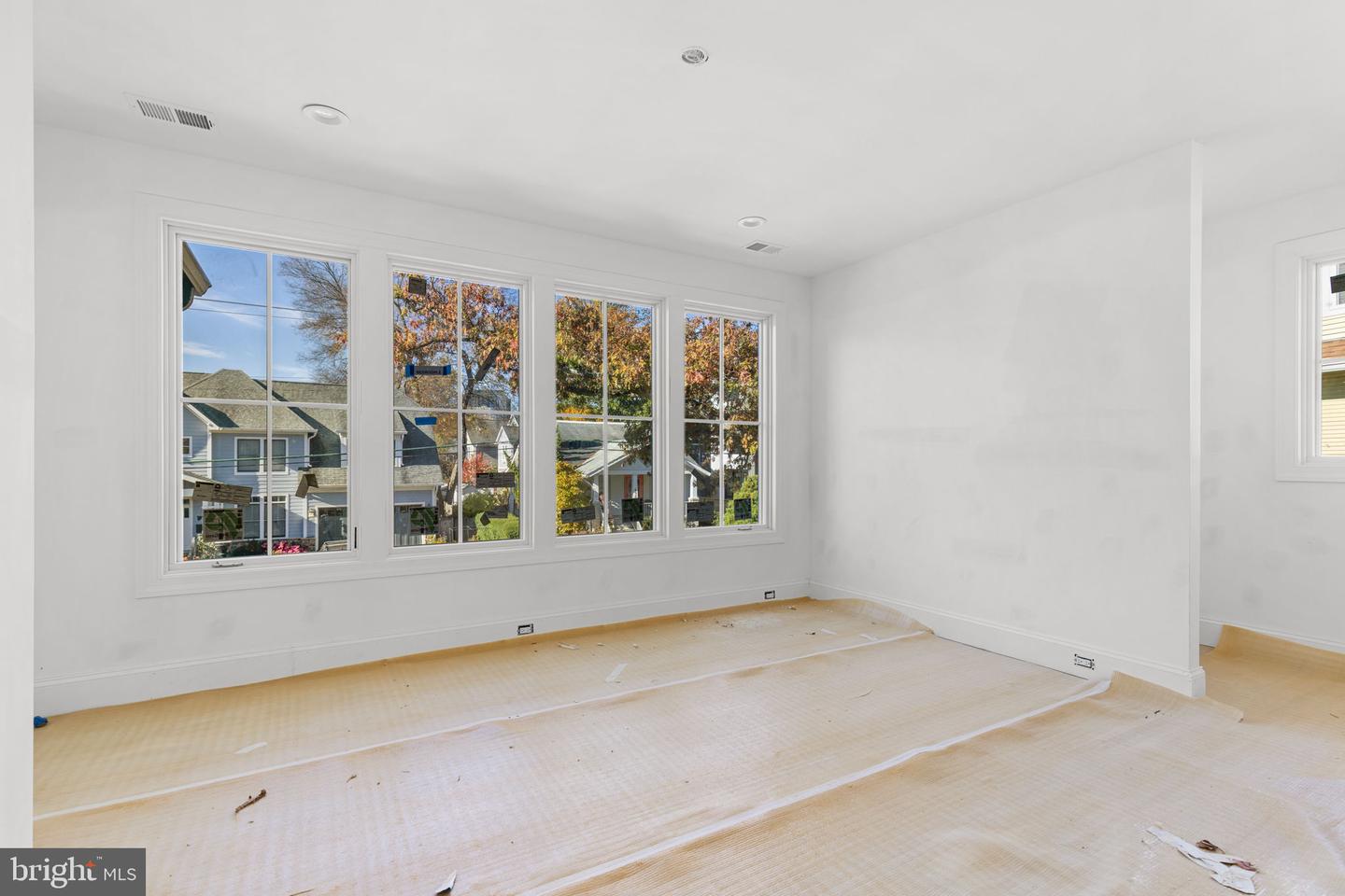 629 N LINCOLN ST N, ARLINGTON, Virginia 22201, 6 Bedrooms Bedrooms, ,6 BathroomsBathrooms,Residential,For sale,629 N LINCOLN ST N,VAAR2063224 MLS # VAAR2063224