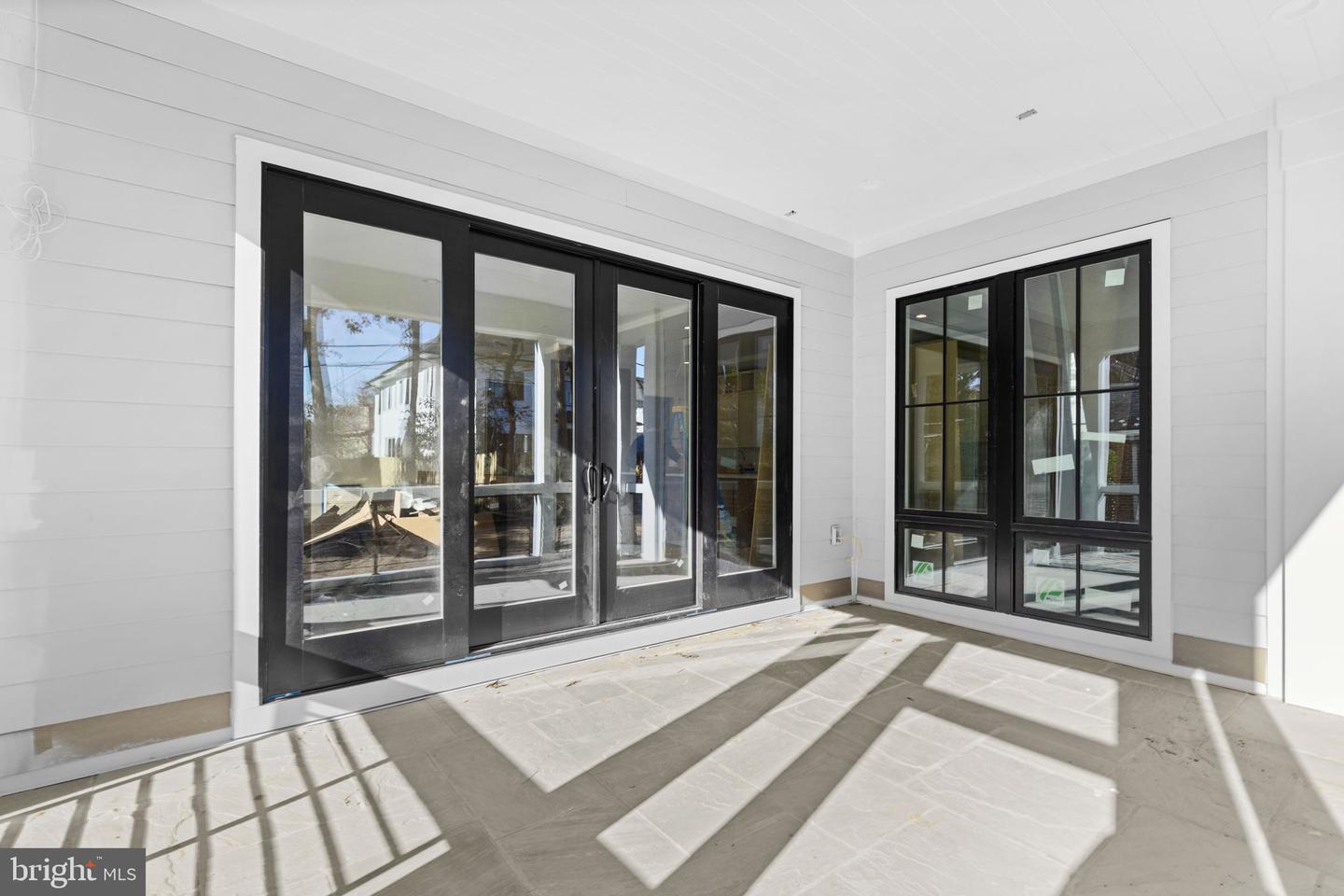 629 N LINCOLN ST N, ARLINGTON, Virginia 22201, 6 Bedrooms Bedrooms, ,6 BathroomsBathrooms,Residential,For sale,629 N LINCOLN ST N,VAAR2063224 MLS # VAAR2063224