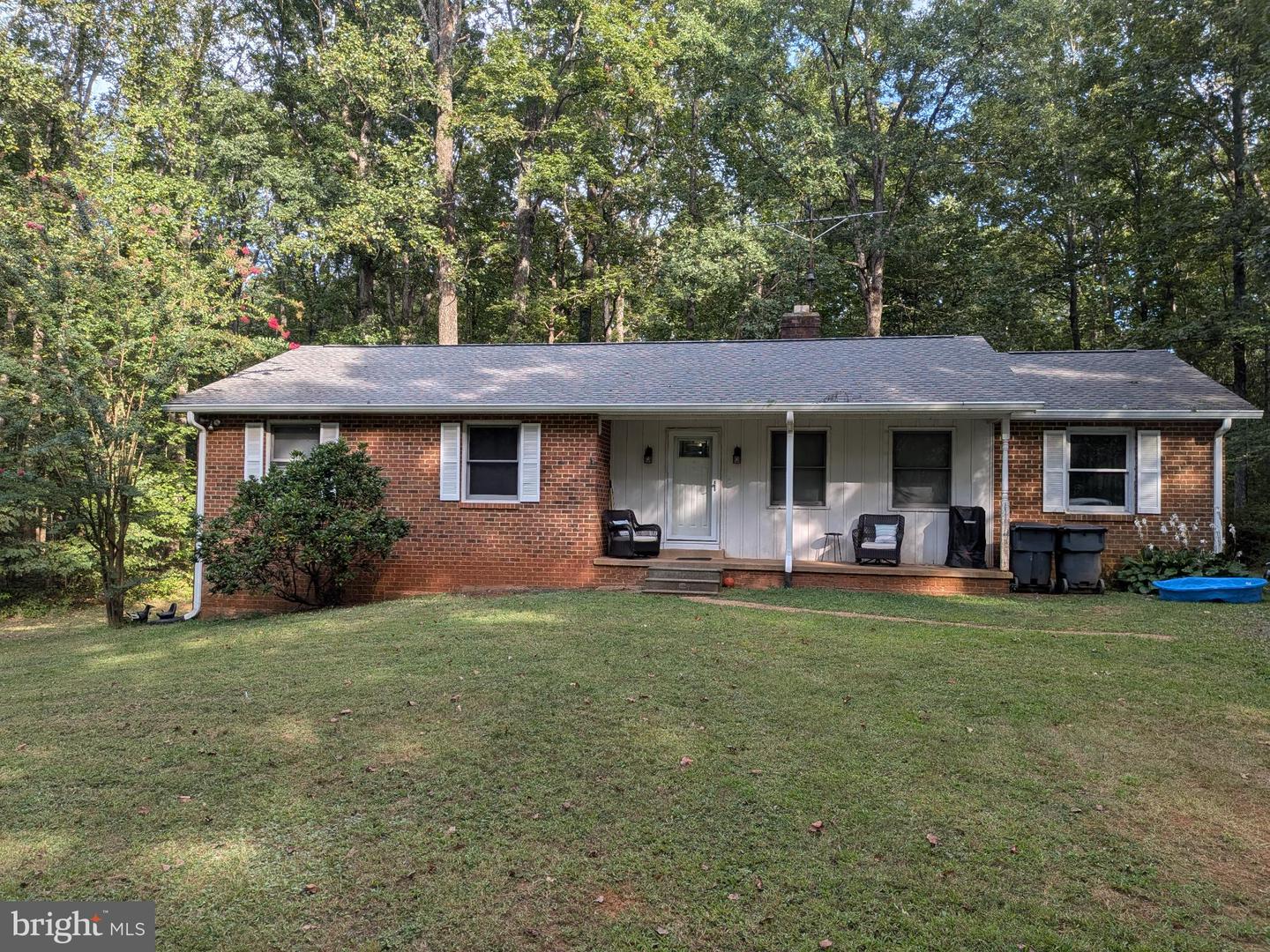 9511 ROGUES RD, MIDLAND, Virginia 22728, 3 Bedrooms Bedrooms, 8 Rooms Rooms,2 BathroomsBathrooms,Residential,For sale,9511 ROGUES RD,VAFQ2018200 MLS # VAFQ2018200