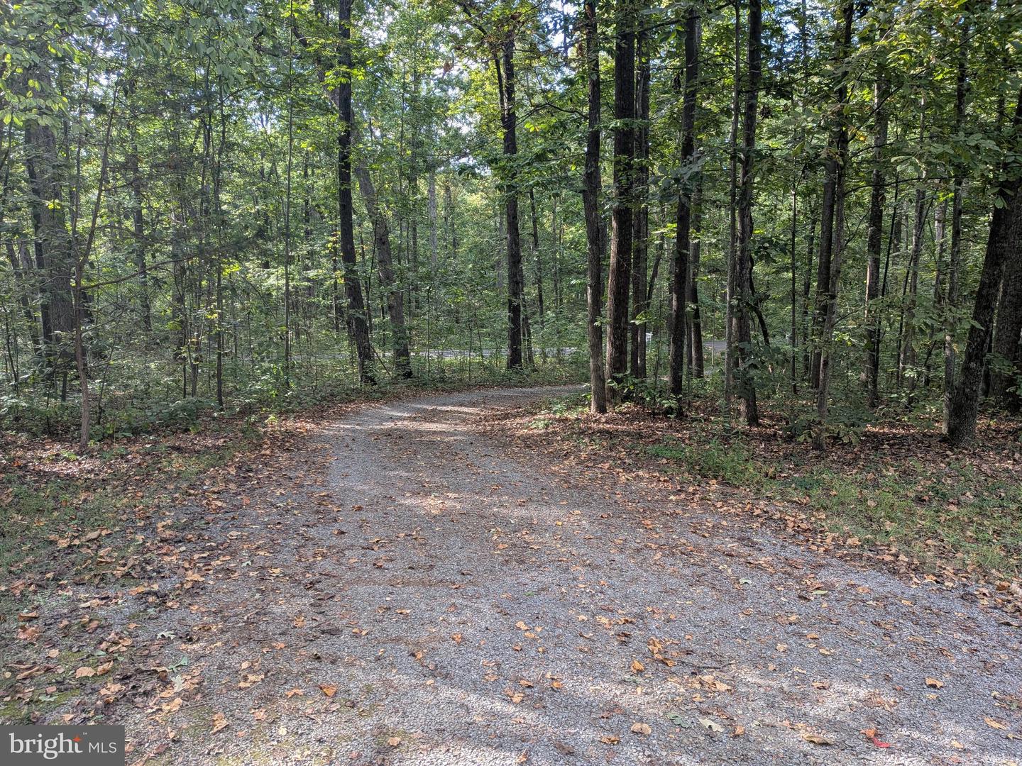 9511 ROGUES RD, MIDLAND, Virginia 22728, 3 Bedrooms Bedrooms, 8 Rooms Rooms,2 BathroomsBathrooms,Residential,For sale,9511 ROGUES RD,VAFQ2018200 MLS # VAFQ2018200