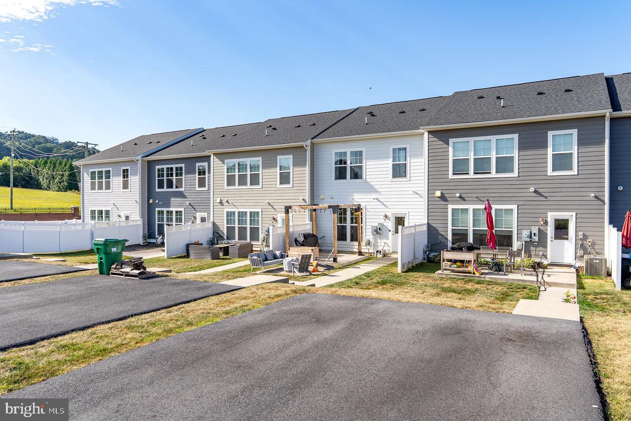 3353 BATTERY PARK PL, ROCKINGHAM, Virginia 22801, 3 Bedrooms Bedrooms, ,2 BathroomsBathrooms,Residential,For sale,3353 BATTERY PARK PL,VARO2002558 MLS # VARO2002558