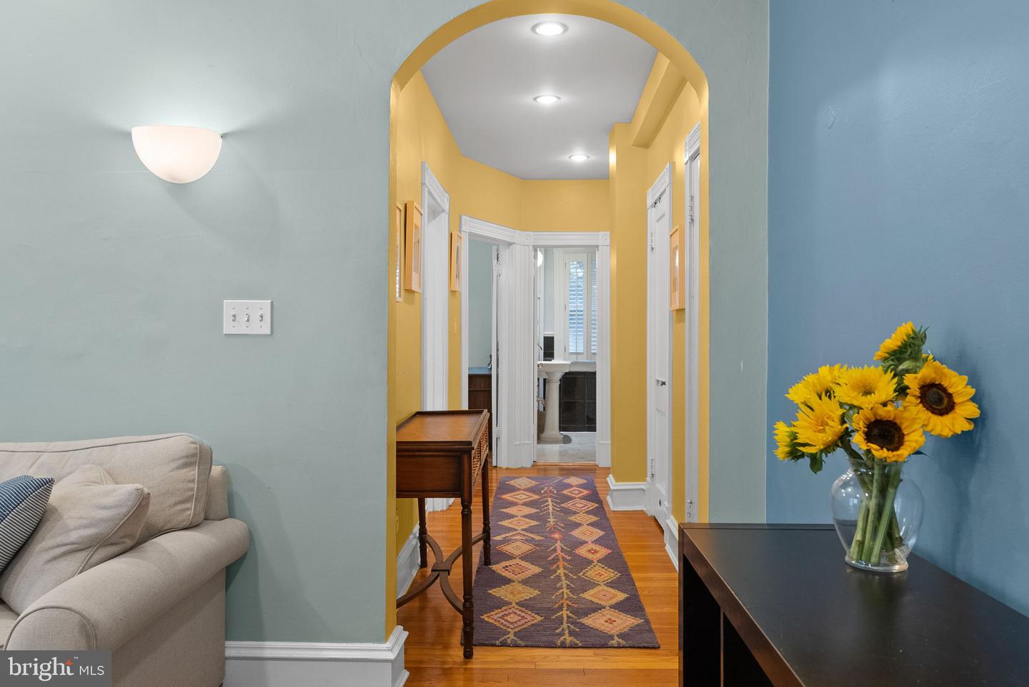 5112 CONNECTICUT AVE NW #205, WASHINGTON, District Of Columbia 20008, 2 Bedrooms Bedrooms, 5 Rooms Rooms,1 BathroomBathrooms,Residential,For sale,5112 CONNECTICUT AVE NW #205,DCDC2220876 MLS # DCDC2220876
