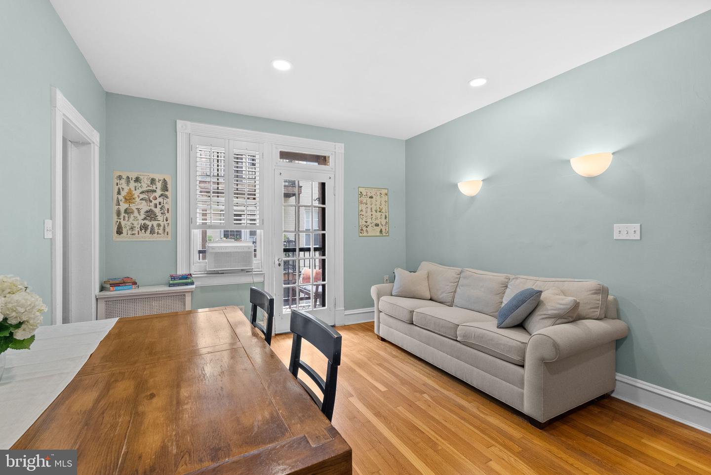 5112 CONNECTICUT AVE NW #205, WASHINGTON, District Of Columbia 20008, 2 Bedrooms Bedrooms, 5 Rooms Rooms,1 BathroomBathrooms,Residential,For sale,5112 CONNECTICUT AVE NW #205,DCDC2220876 MLS # DCDC2220876