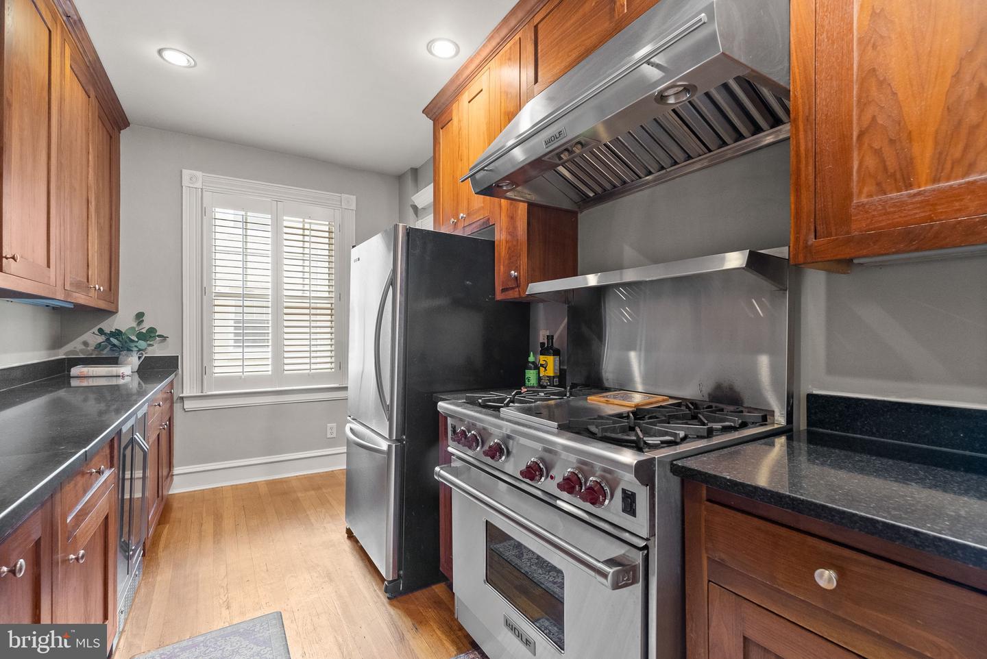 5112 CONNECTICUT AVE NW #205, WASHINGTON, District Of Columbia 20008, 2 Bedrooms Bedrooms, 5 Rooms Rooms,1 BathroomBathrooms,Residential,For sale,5112 CONNECTICUT AVE NW #205,DCDC2220876 MLS # DCDC2220876