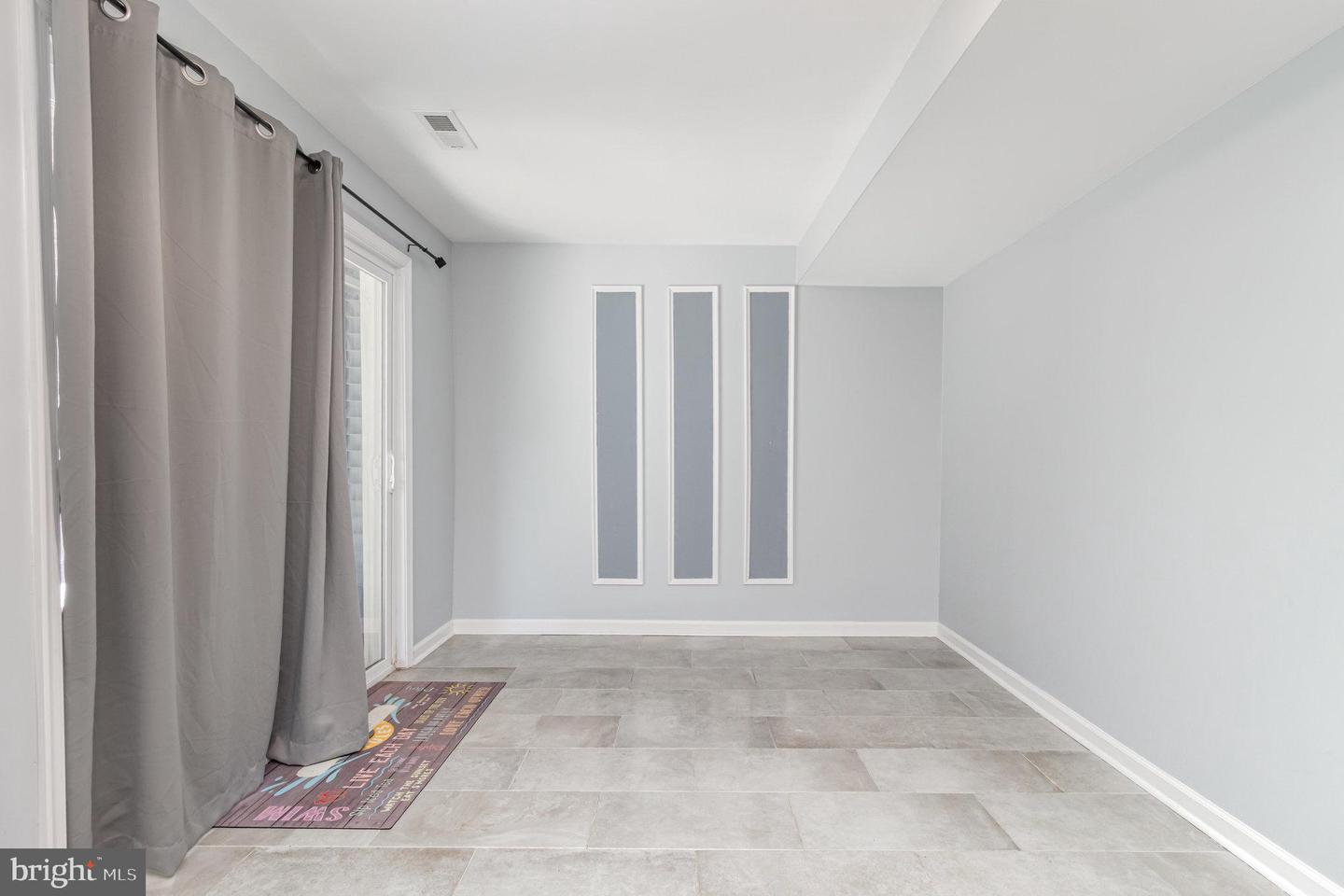 305 BACKRIDGE CT, FREDERICKSBURG, Virginia 22406, 2 Bedrooms Bedrooms, ,2 BathroomsBathrooms,Residential,For sale,305 BACKRIDGE CT,VAST2042492 MLS # VAST2042492